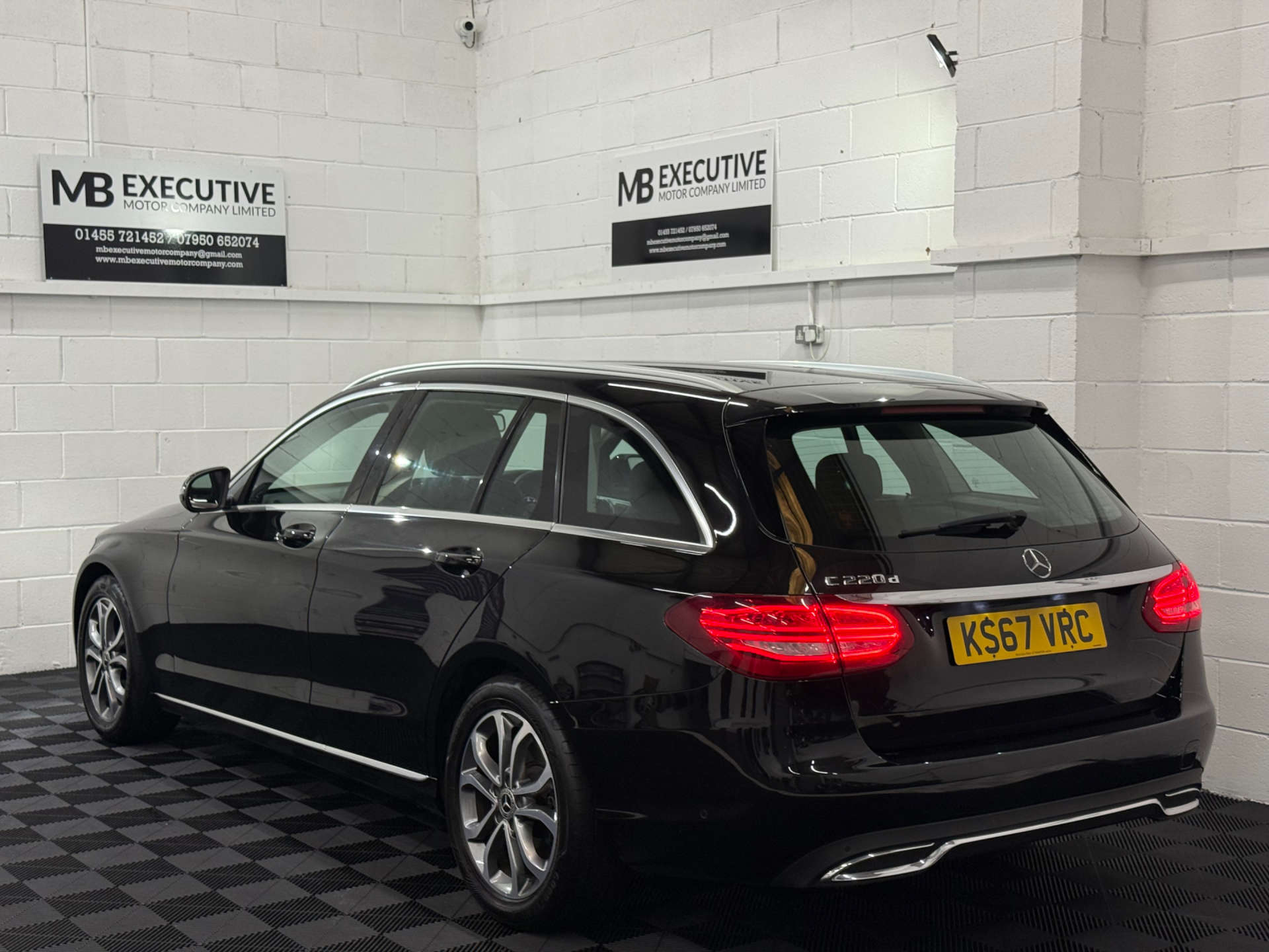 Mercedes-Benz C-CLASS 2.1 C 220 Sport D Auto 5dr #4