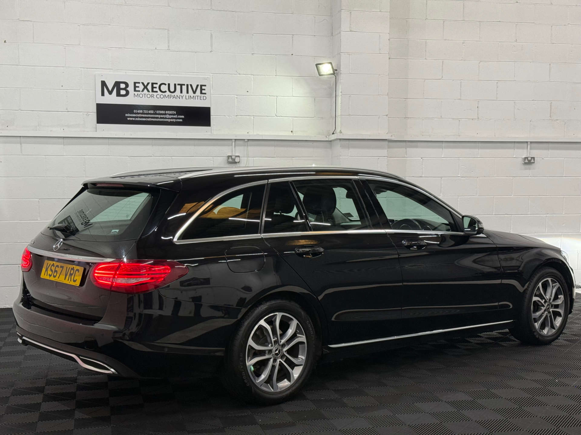 Mercedes-Benz C-CLASS 2.1 C 220 Sport D Auto 5dr #2