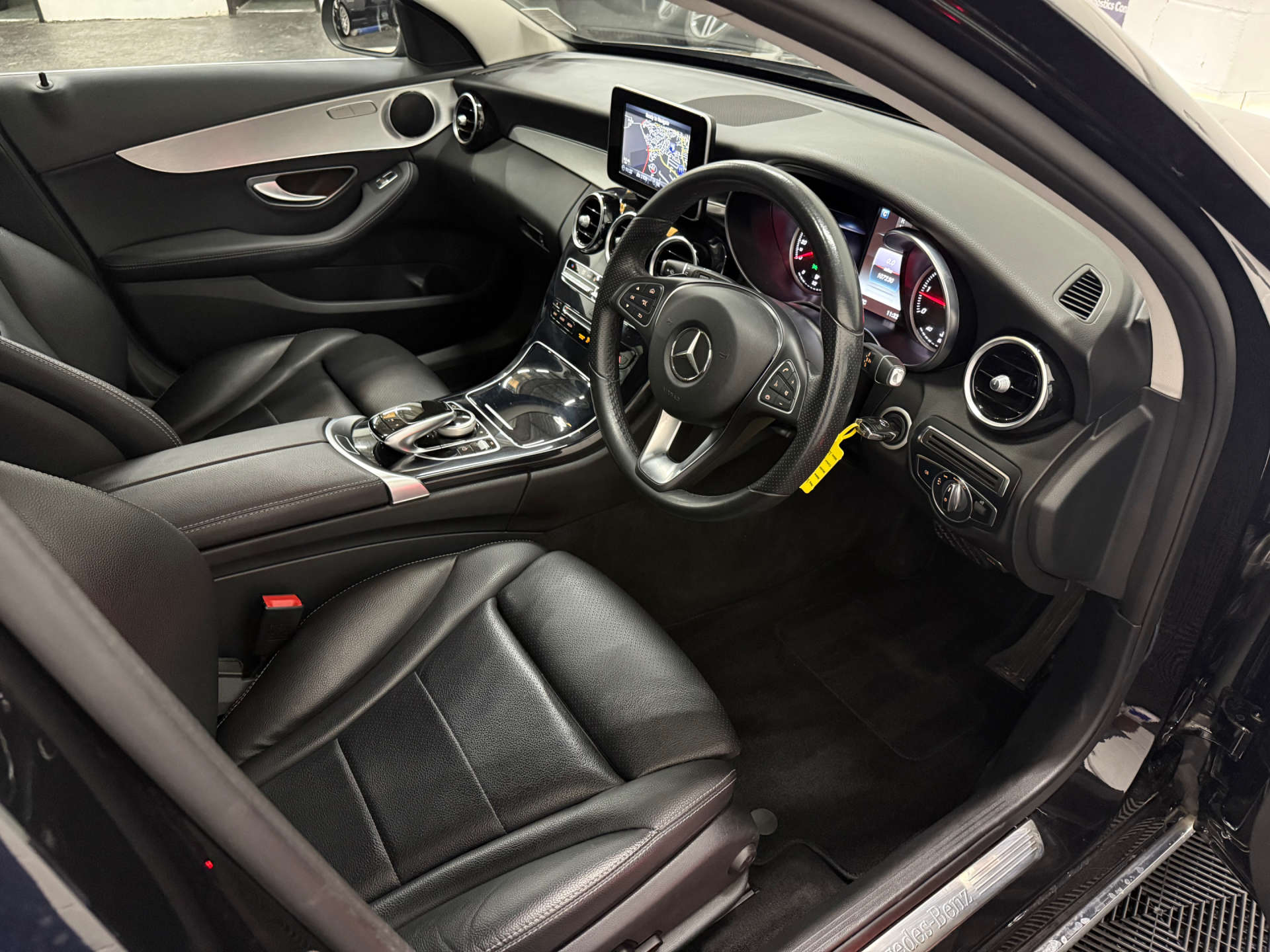 Mercedes-Benz C-CLASS 2.1 C 220 Sport D Auto 5dr #9