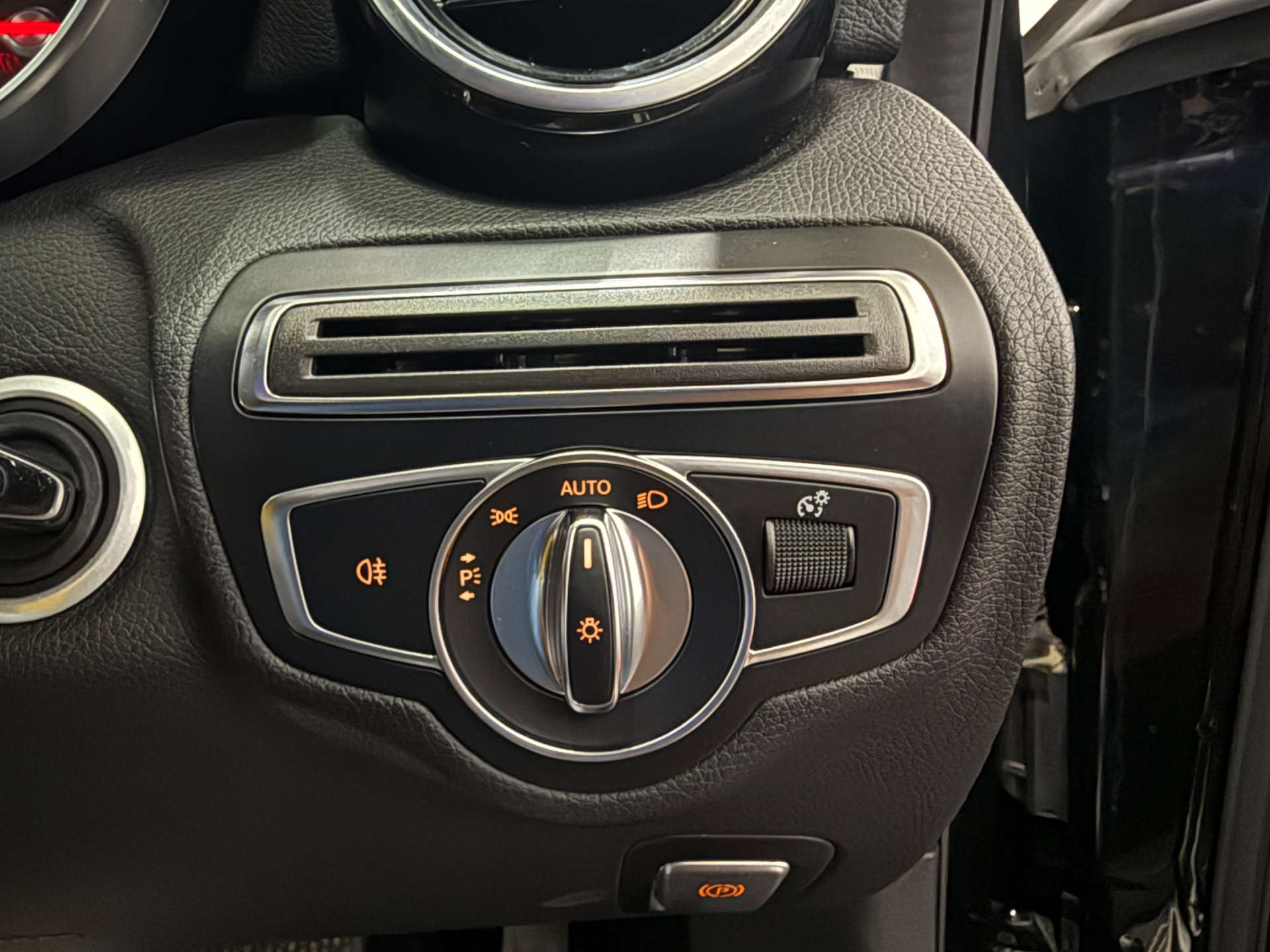 Mercedes-Benz C-CLASS 2.1 C 220 Sport D Auto 5dr #36