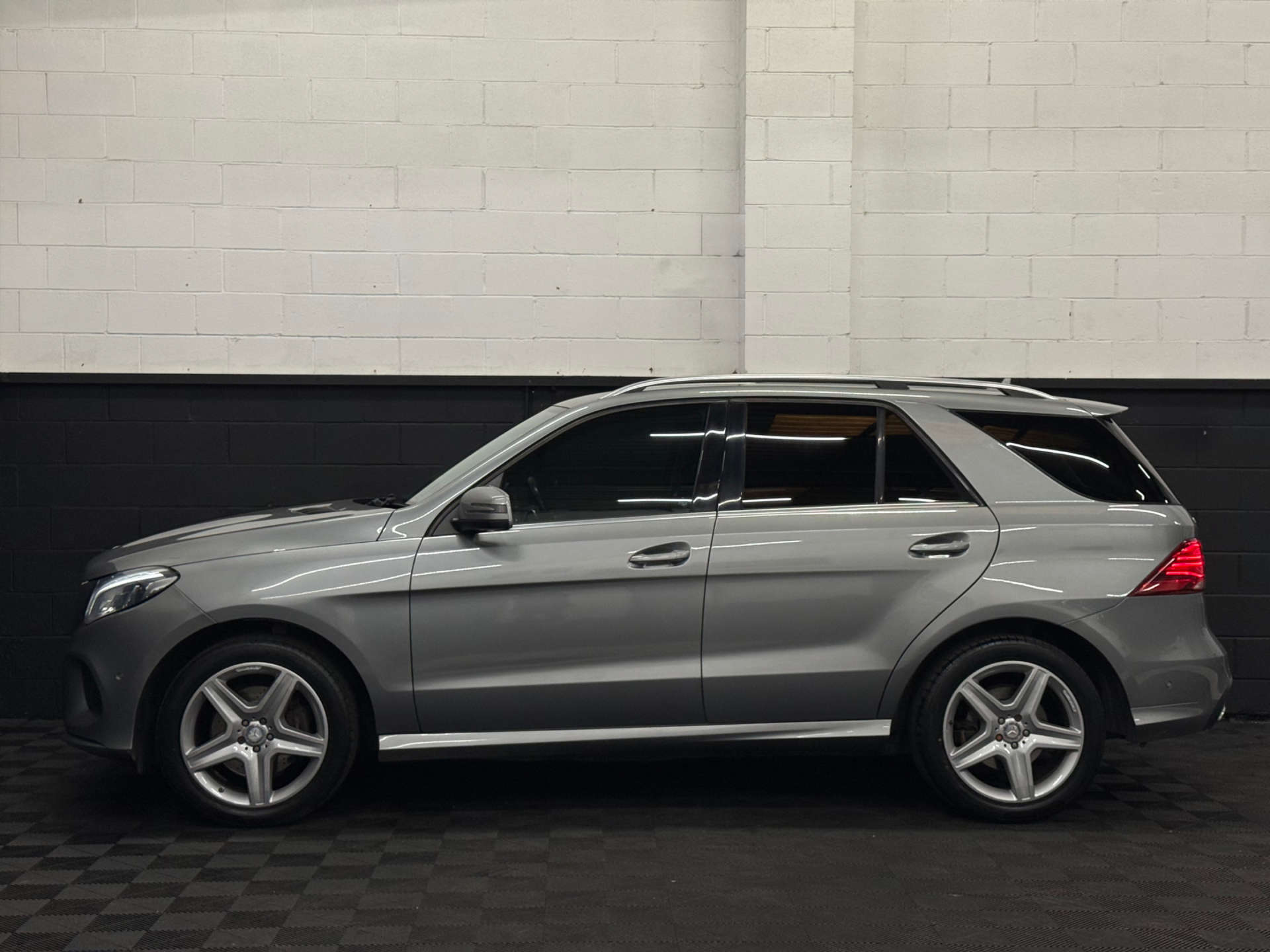 Mercedes-Benz GLE 3.0 GLE 350 D 4Matic AMG Line Auto 4WD 5dr #6