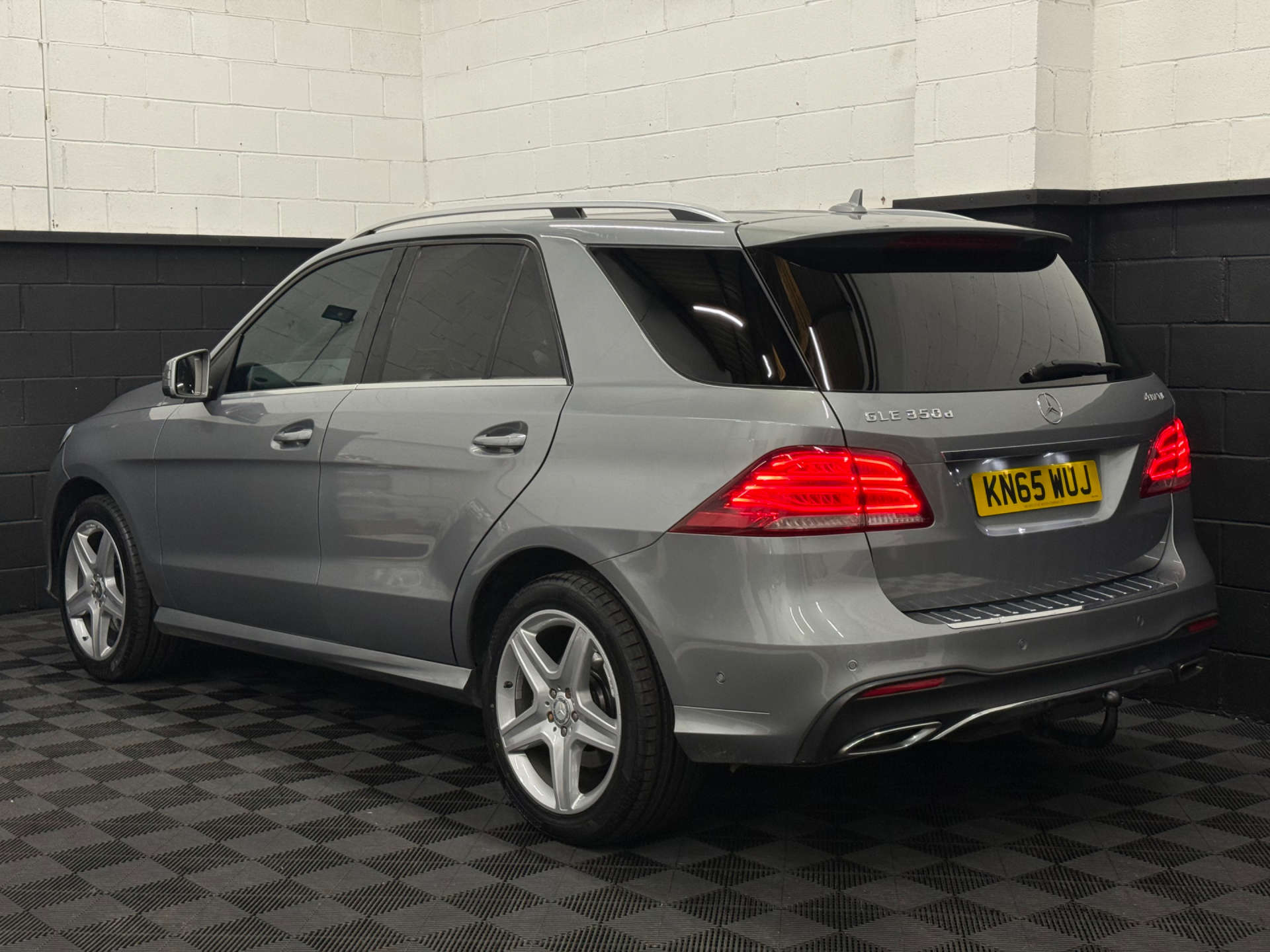 Mercedes-Benz GLE 3.0 GLE 350 D 4Matic AMG Line Auto 4WD 5dr #5