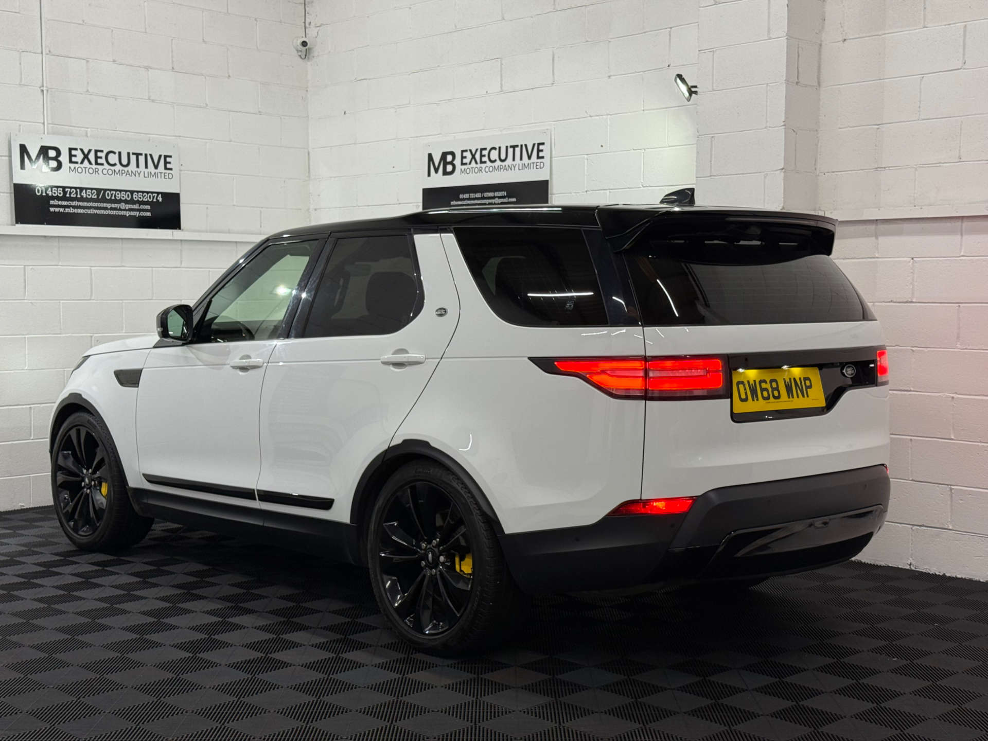 Land Rover DISCOVERY 3.0 Discovery HSE SDV6 Auto 4WD 5dr #4