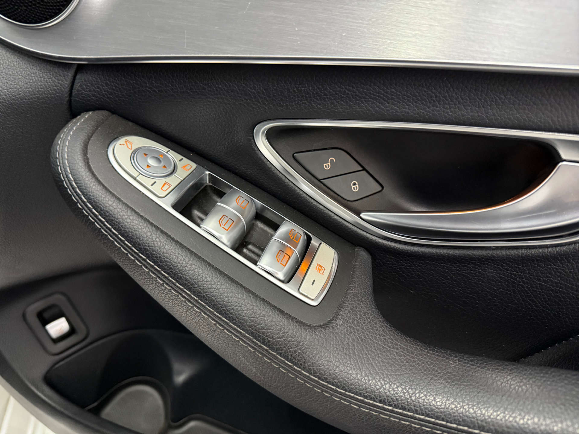 Mercedes-Benz C-CLASS 2.1 C250 AMG Line Bluetec Auto 4dr #35