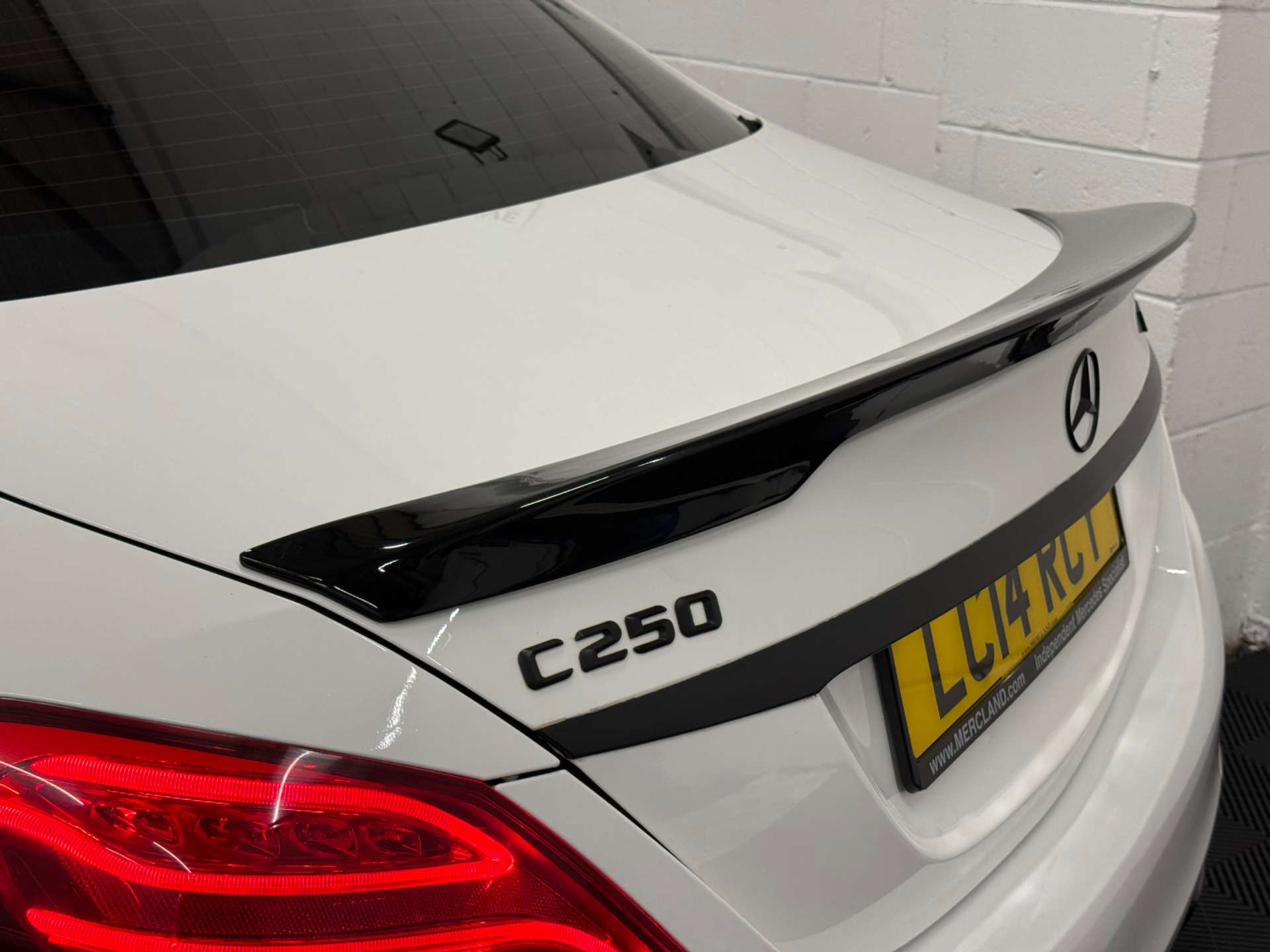 Mercedes-Benz C-CLASS 2.1 C250 AMG Line Bluetec Auto 4dr #43