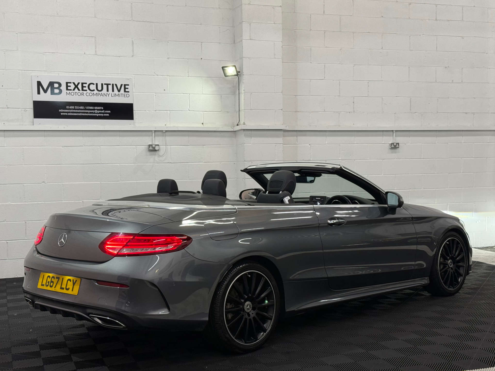 Mercedes-Benz C-CLASS 2.1 C 220 AMG Line D Auto 2dr #3
