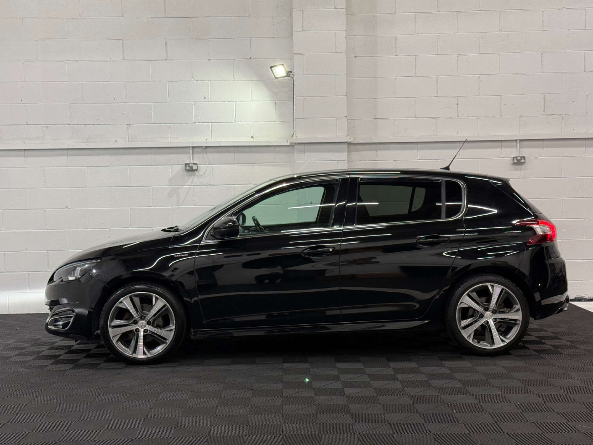 Peugeot 308 1.2 308 GT Line PureTech S/S 5dr #5