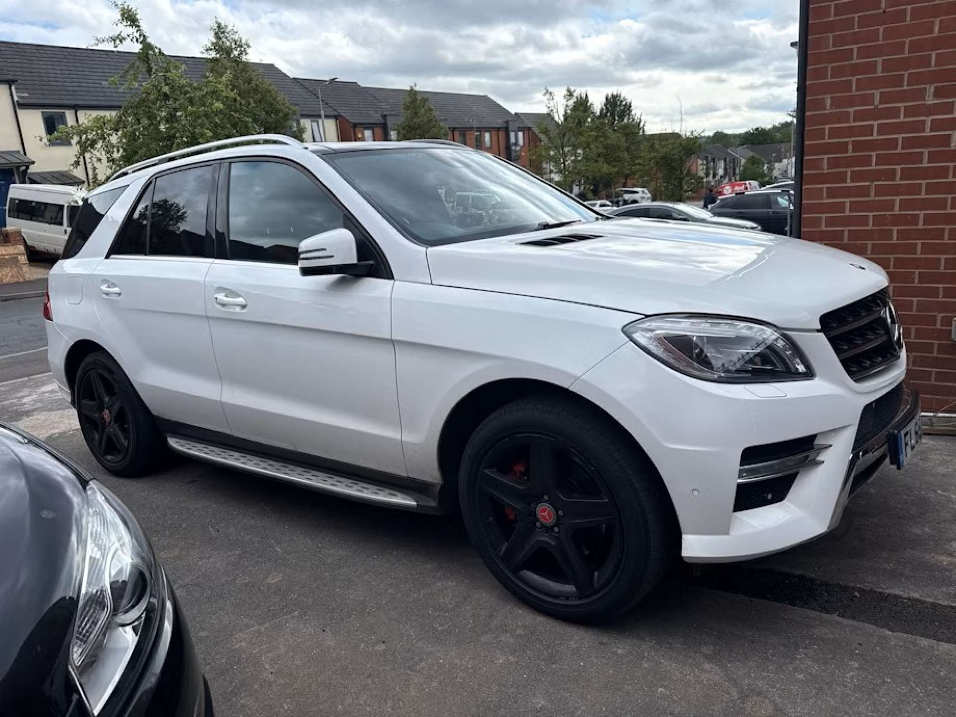 Mercedes-Benz M-CLASS 2.1 ML250 AMG Line Premium Bluetec Auto 4WD 5dr #0
