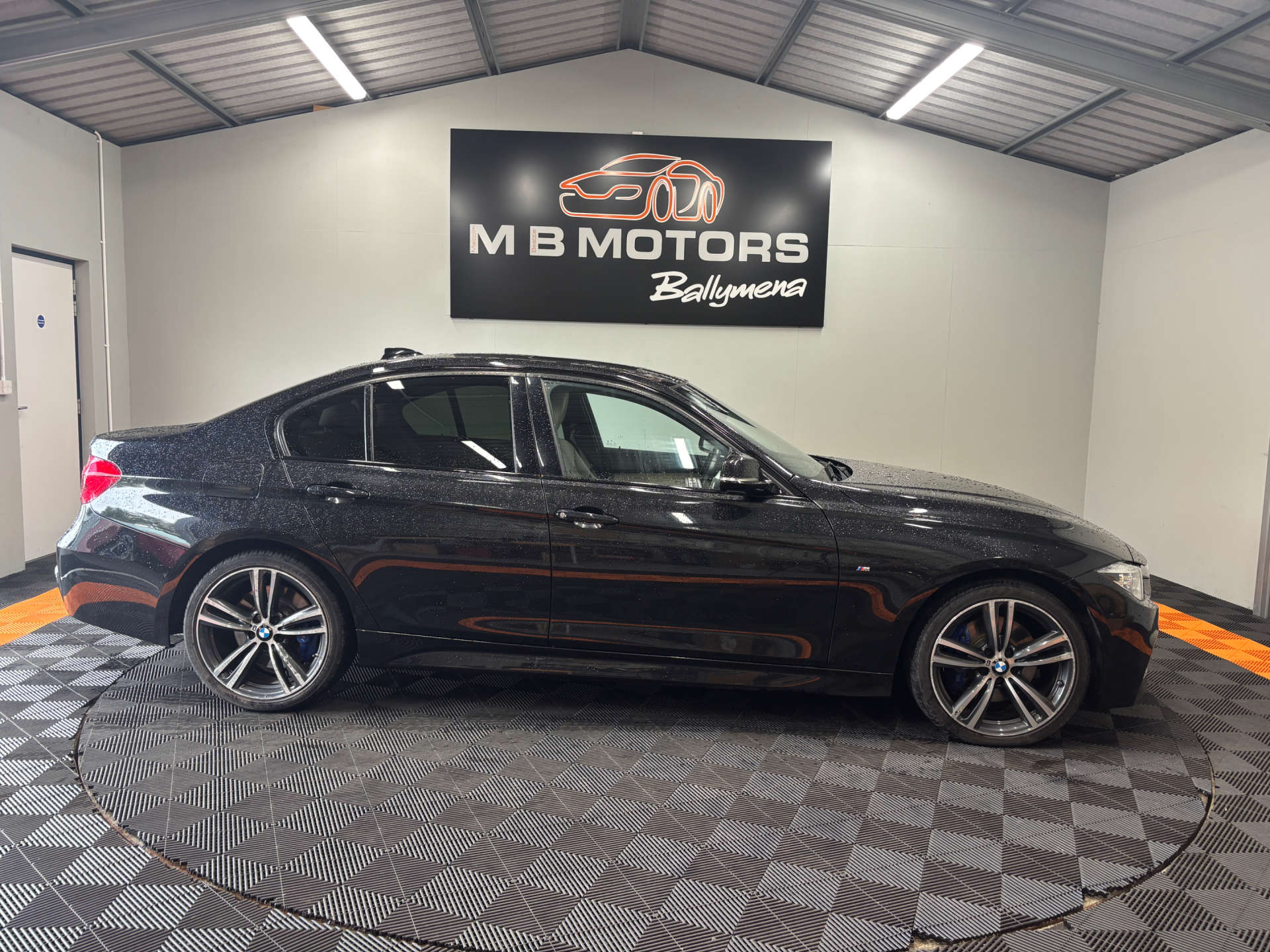 2016 BMW 3 SERIES 2.0 320d xDrive M Sport Auto 4WD 4dr - vehicle photo 4 for sale on PureCar