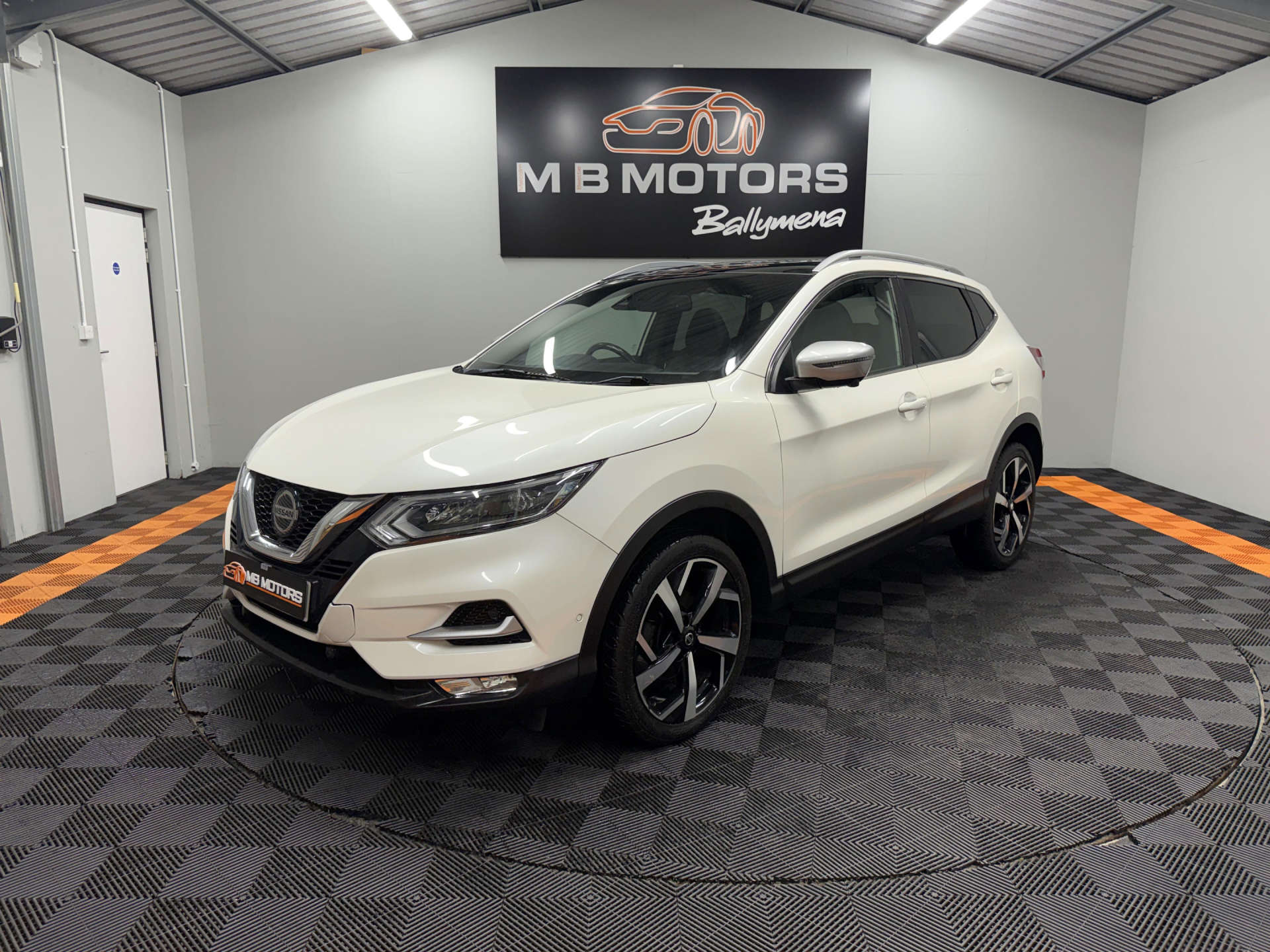 2018 NISSAN QASHQAI 1.3 Qashqai Tekna+ DiG-T 5dr - vehicle photo 3 for sale on PureCar