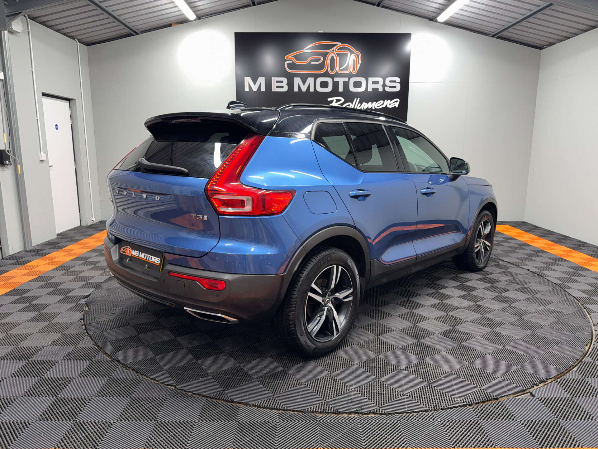 2019 VOLVO XC40 1.5 XC40 R-Design T3 5dr - vehicle photo 9 for sale on PureCar