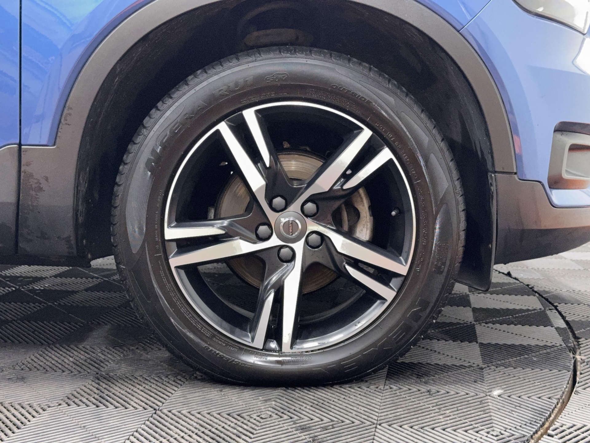 2019 VOLVO XC40 1.5 XC40 R-Design T3 5dr - vehicle photo 12 for sale on PureCar
