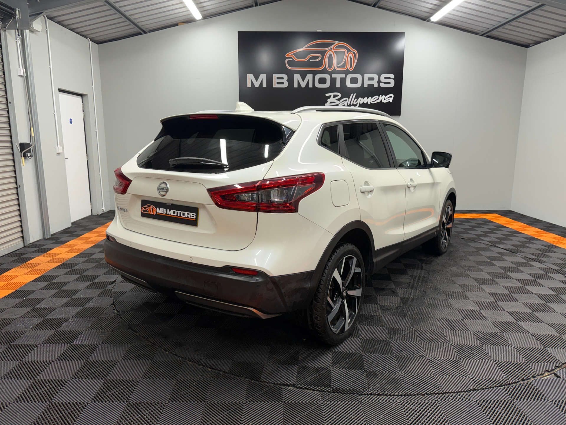 2018 NISSAN QASHQAI 1.3 Qashqai Tekna+ DiG-T 5dr - vehicle photo 9 for sale on PureCar