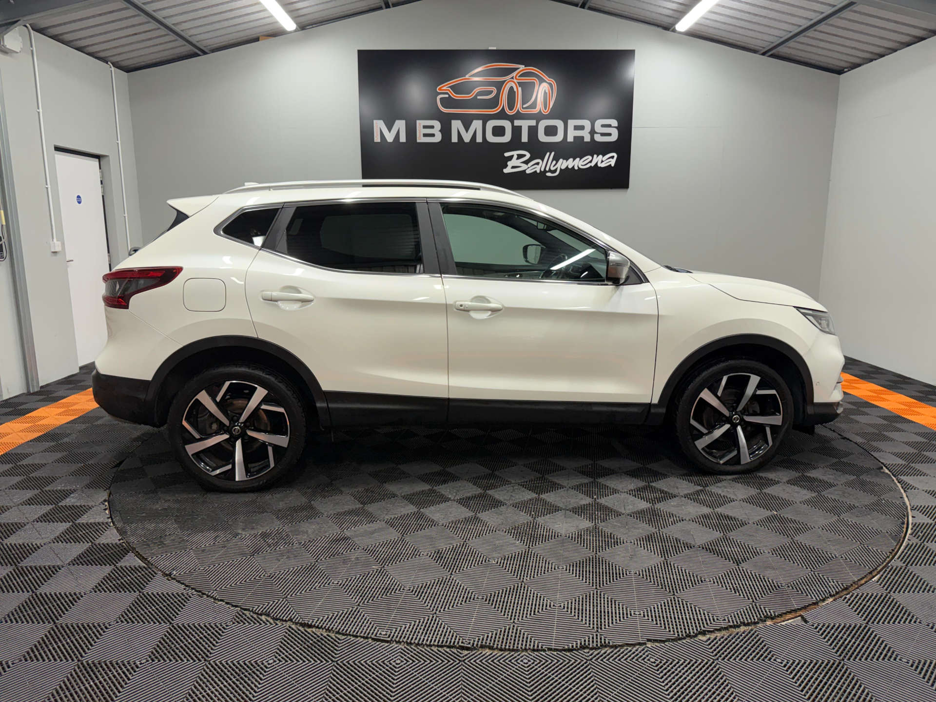 2018 NISSAN QASHQAI 1.3 Qashqai Tekna+ DiG-T 5dr - vehicle photo 11 for sale on PureCar