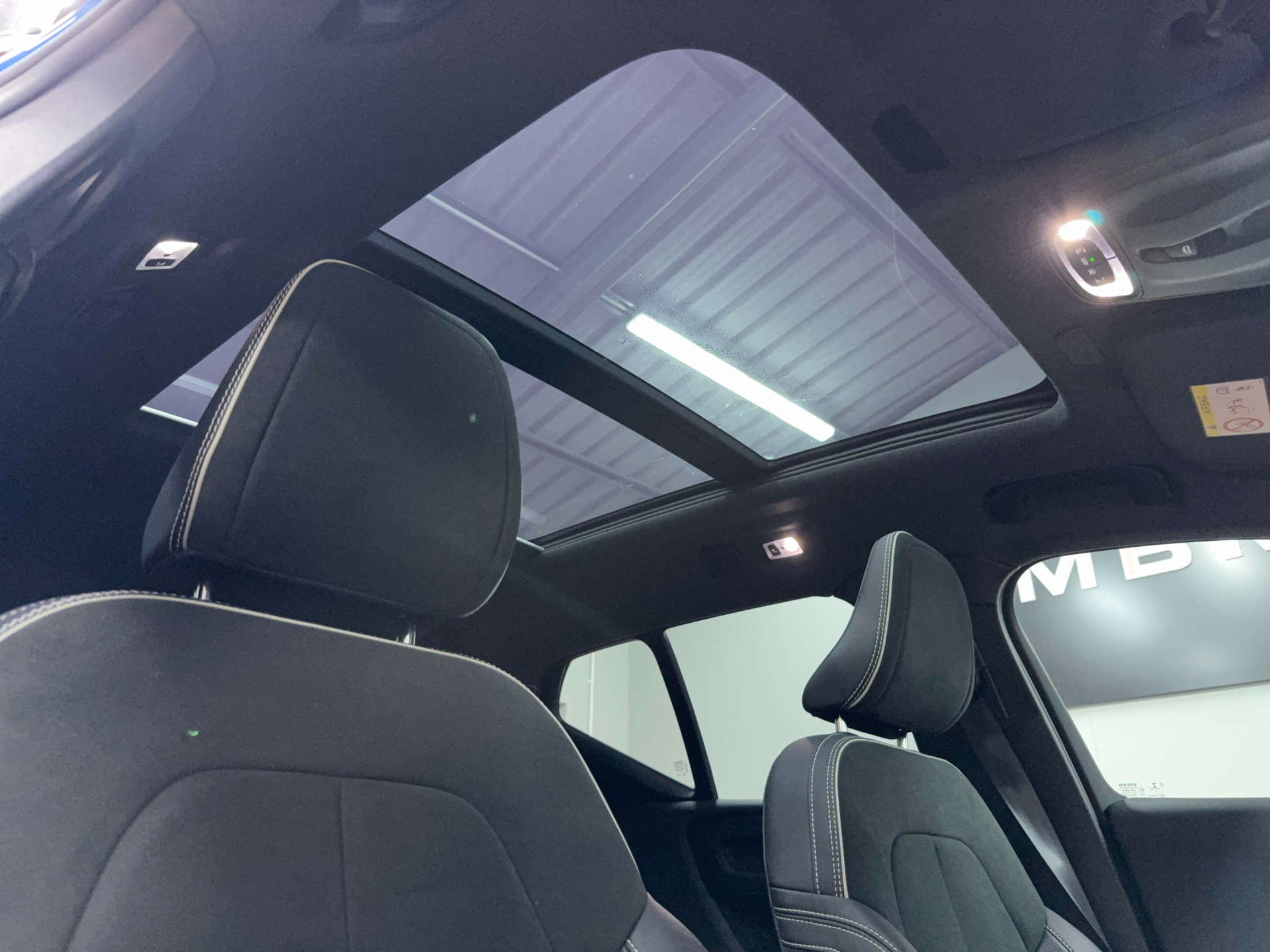 2019 VOLVO XC40 1.5 XC40 R-Design T3 5dr - vehicle photo 30 for sale on PureCar