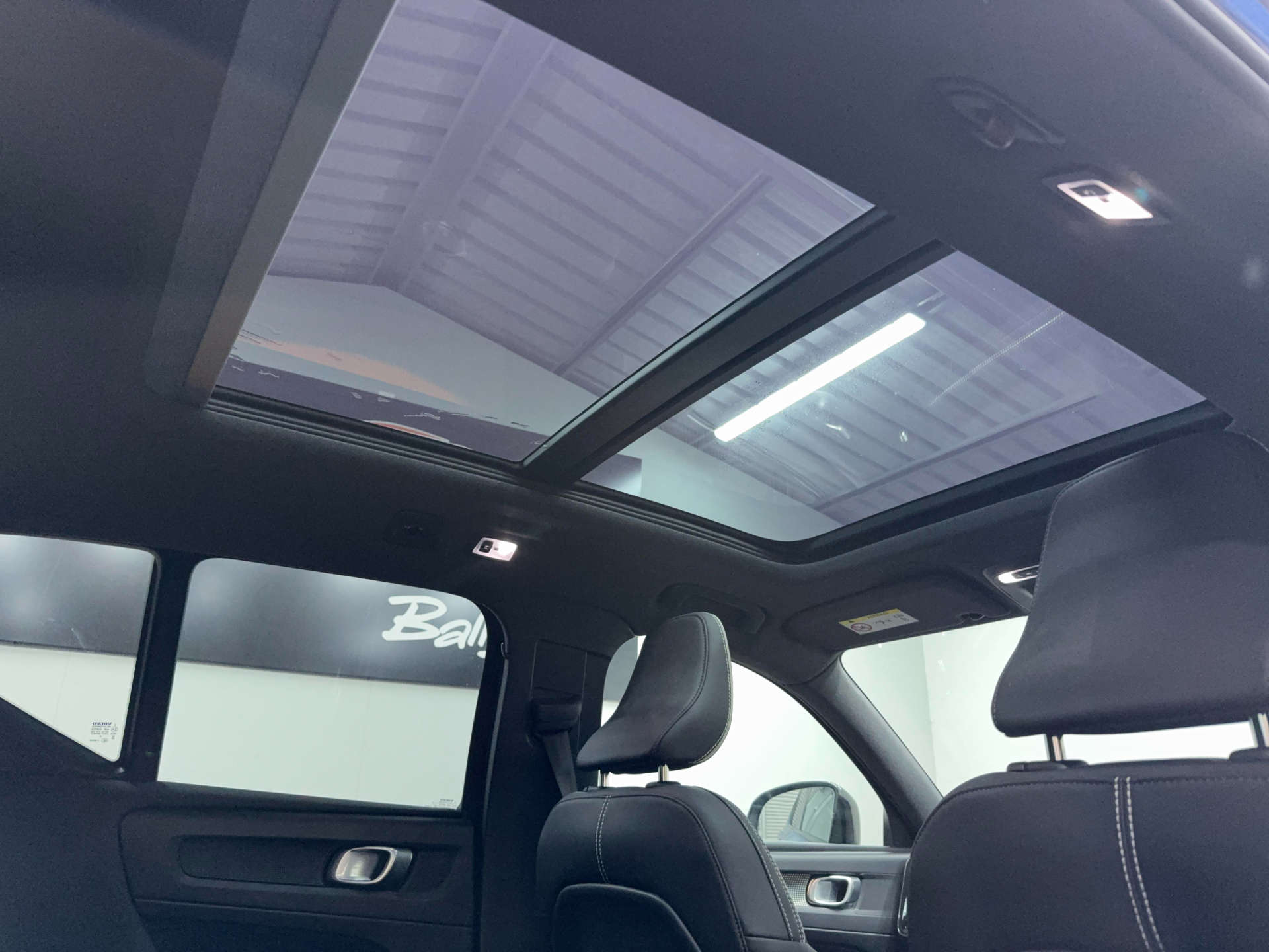 2019 VOLVO XC40 1.5 XC40 R-Design T3 5dr - vehicle photo 32 for sale on PureCar