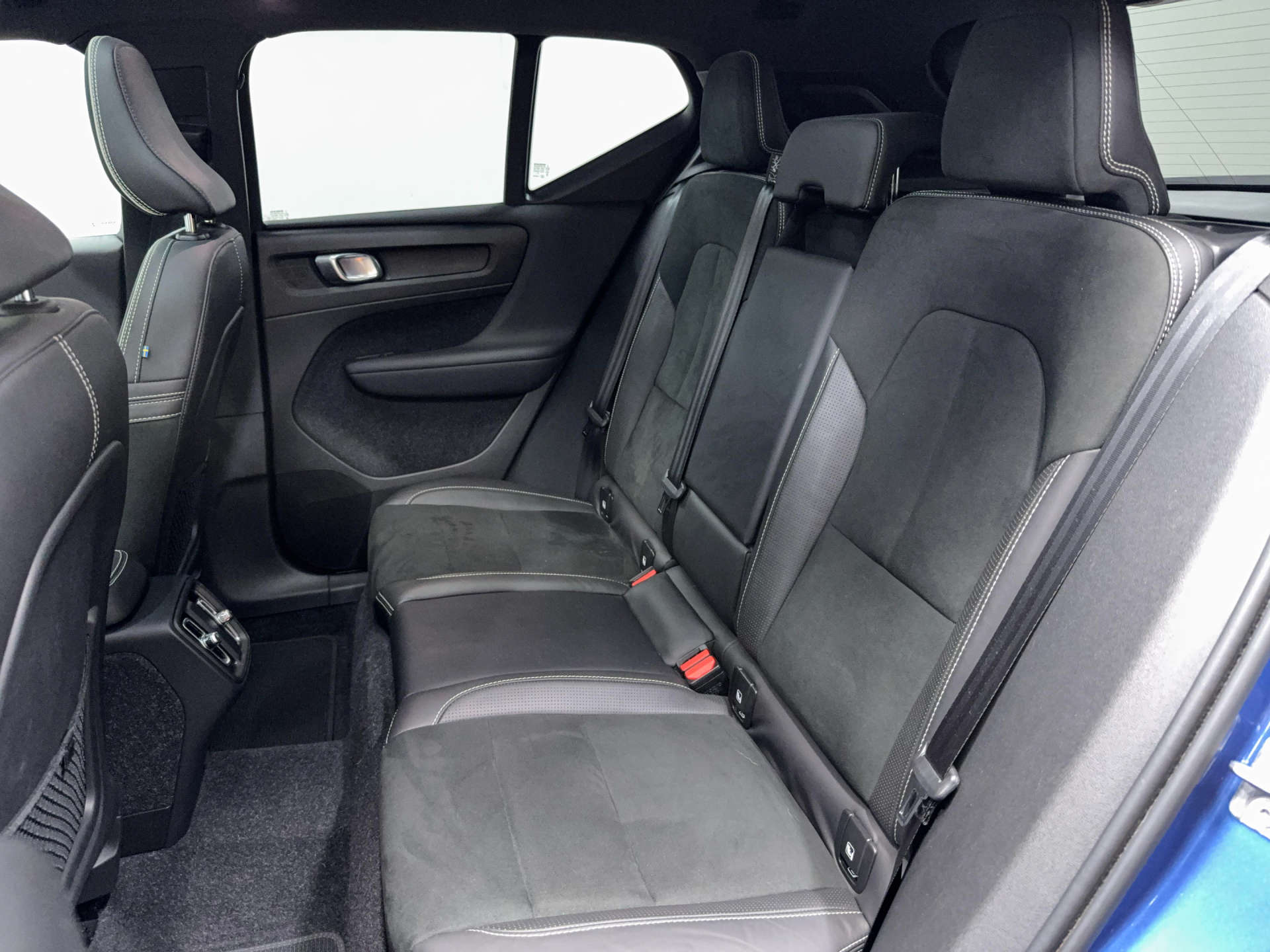 2019 VOLVO XC40 1.5 XC40 R-Design T3 5dr - vehicle photo 39 for sale on PureCar