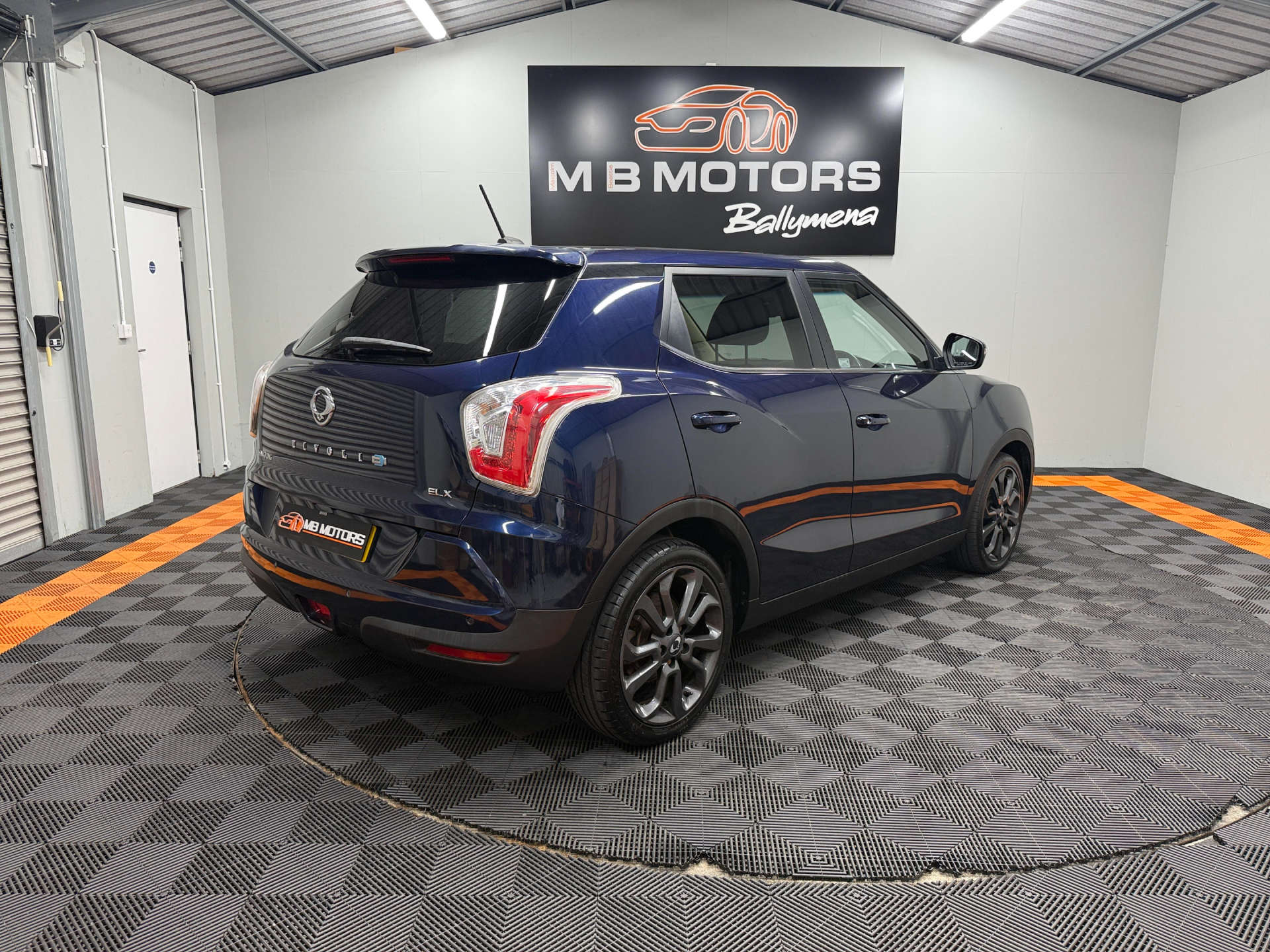 2015 SSANGYONG TIVOLI 1.6 Tivoli ELX TD 5dr - vehicle photo 8 for sale on PureCar