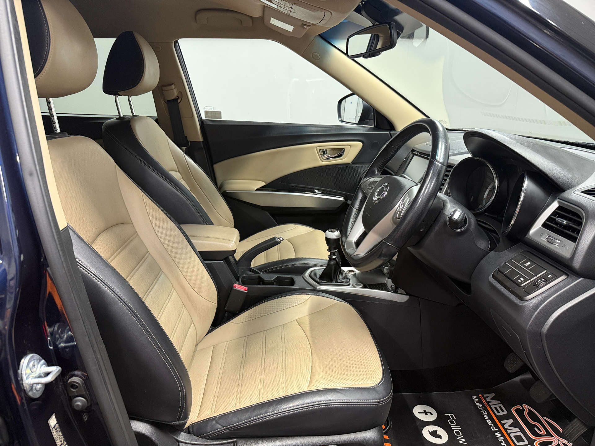 2015 SSANGYONG TIVOLI 1.6 Tivoli ELX TD 5dr - vehicle photo 13 for sale on PureCar