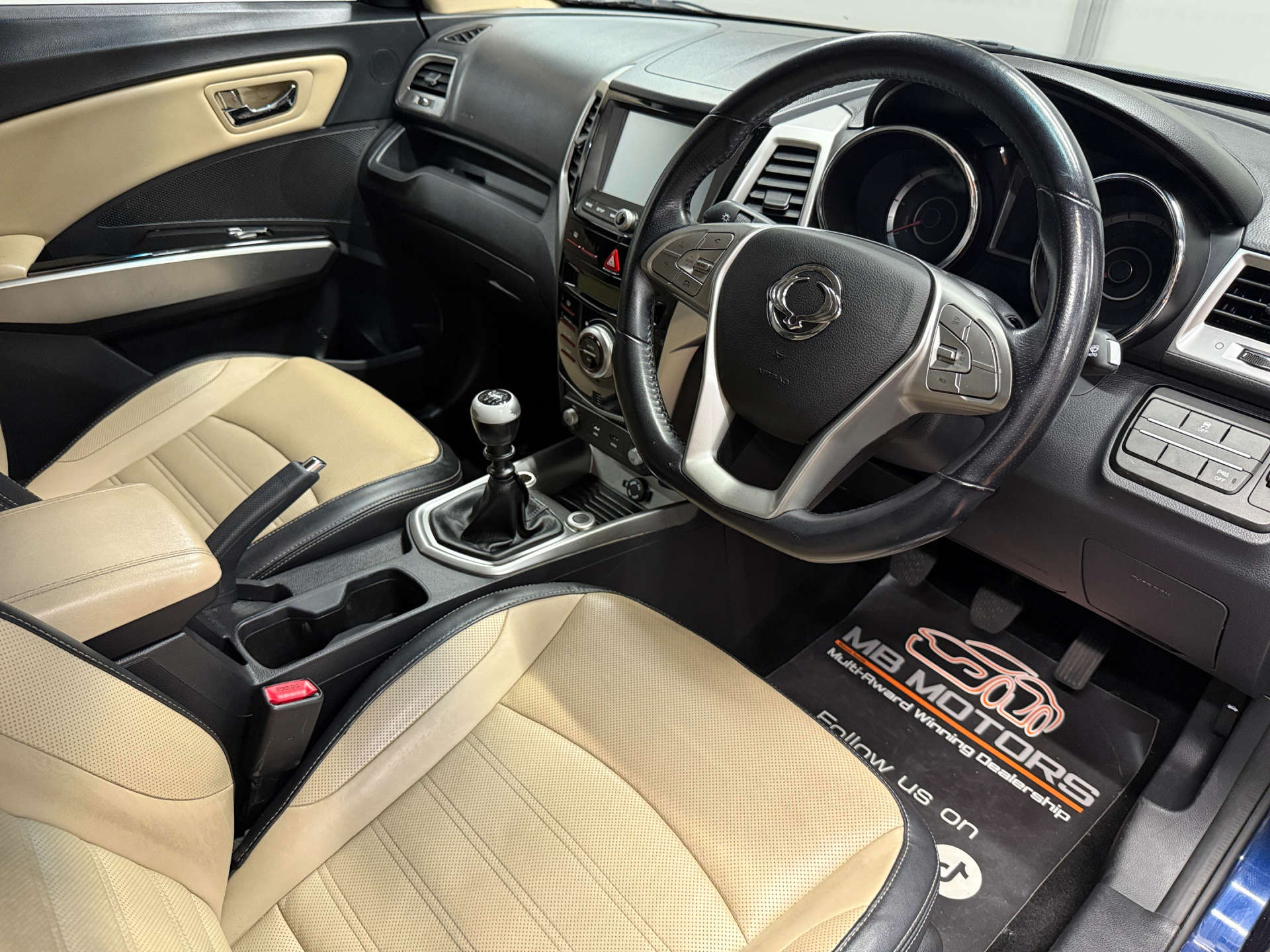 2015 SSANGYONG TIVOLI 1.6 Tivoli ELX TD 5dr - vehicle photo 14 for sale on PureCar