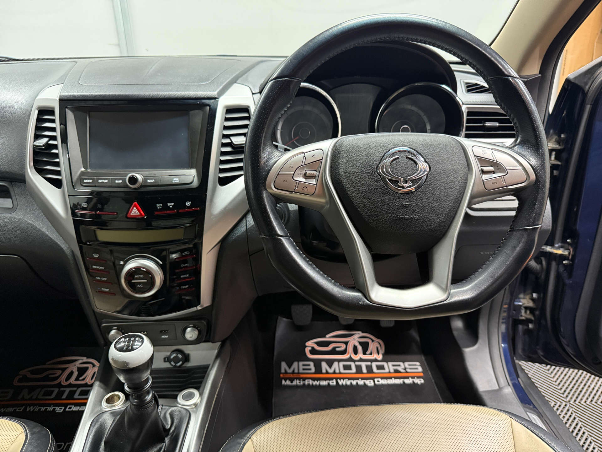 2015 SSANGYONG TIVOLI 1.6 Tivoli ELX TD 5dr - vehicle photo 16 for sale on PureCar