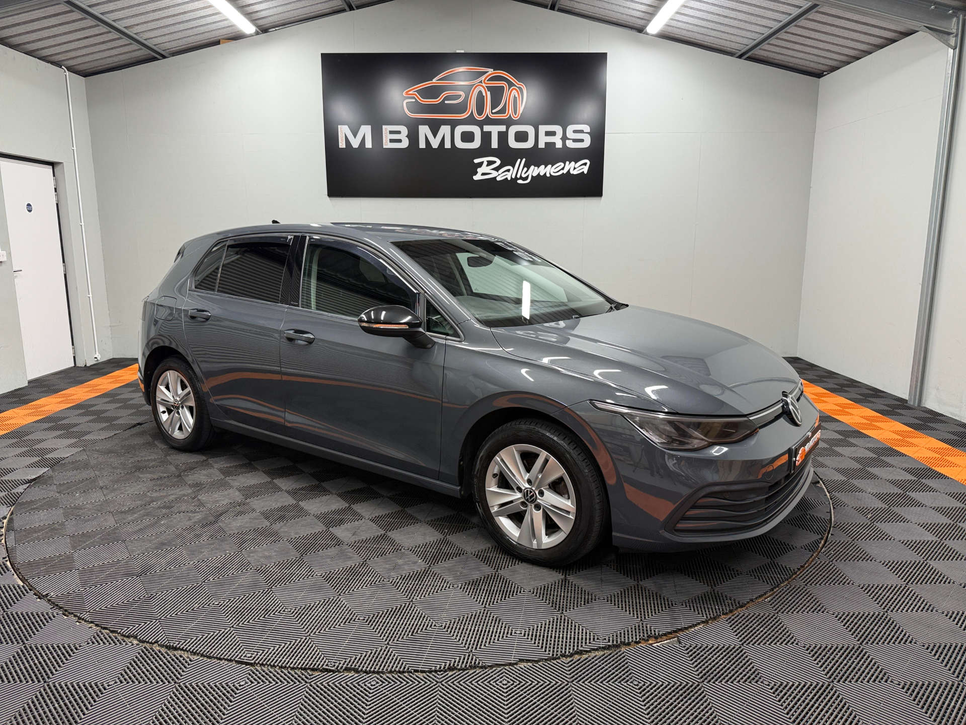 VOLKSWAGEN GOLF 2020