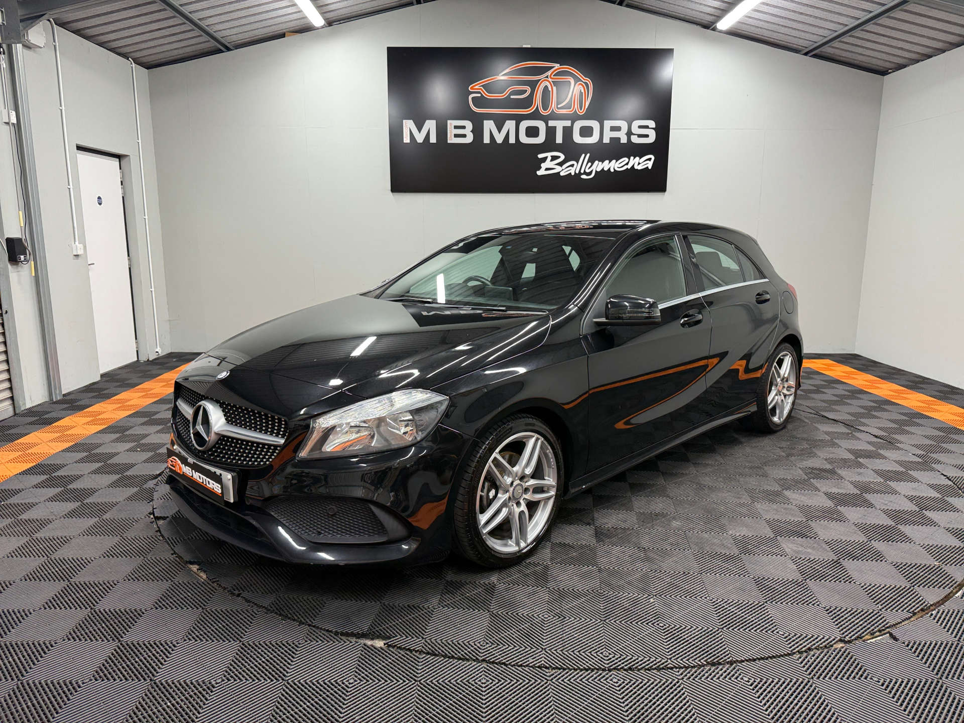 2017 MERCEDES A-CLASS 1.5 A 180 D AMG Line 5dr - vehicle photo 3 for sale on PureCar