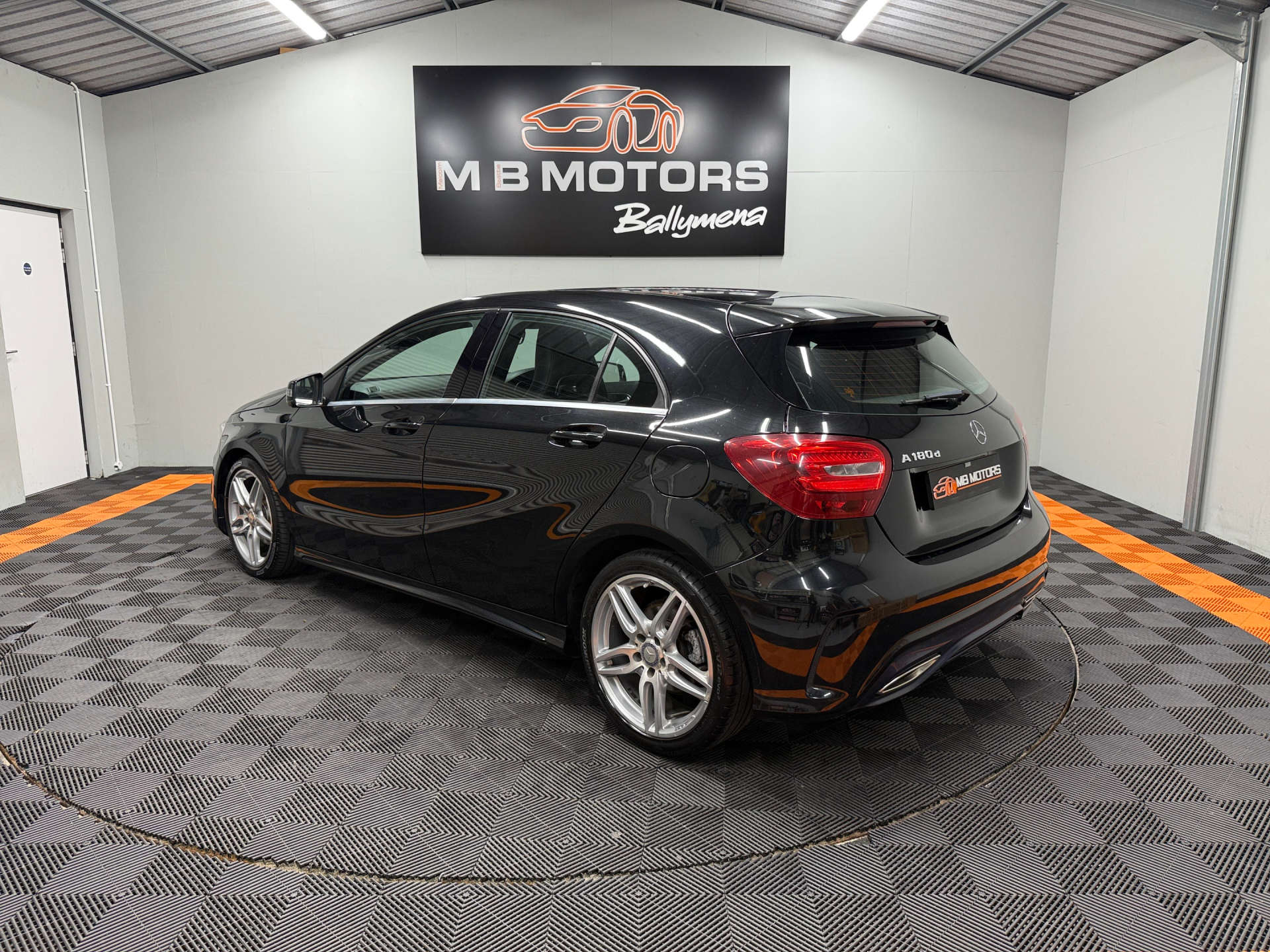 2017 MERCEDES A-CLASS 1.5 A 180 D AMG Line 5dr - vehicle photo 6 for sale on PureCar