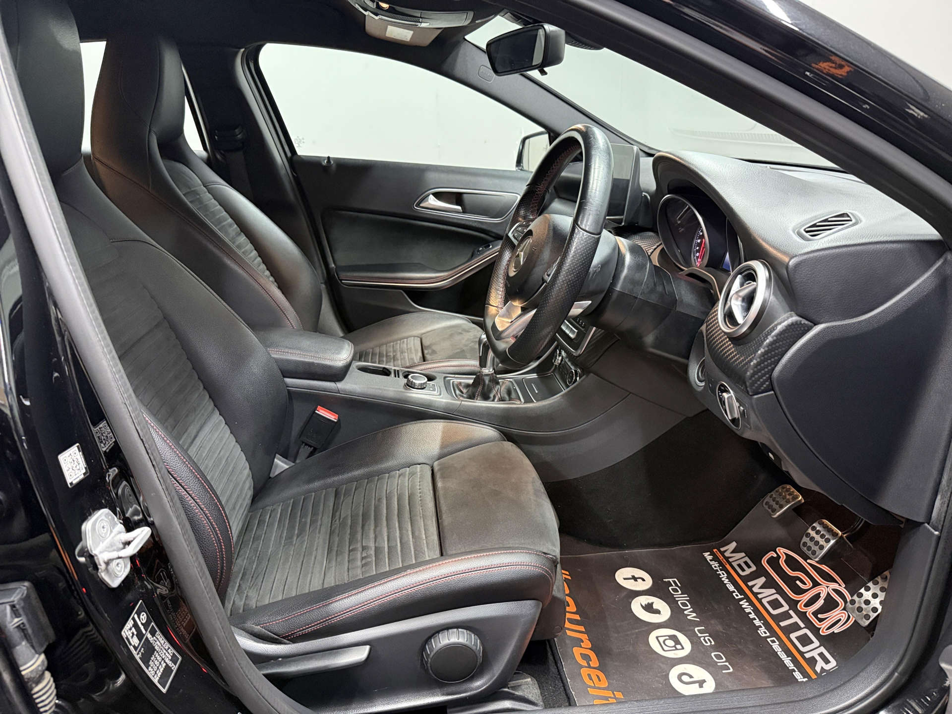 2017 MERCEDES A-CLASS 1.5 A 180 D AMG Line 5dr - vehicle photo 14 for sale on PureCar
