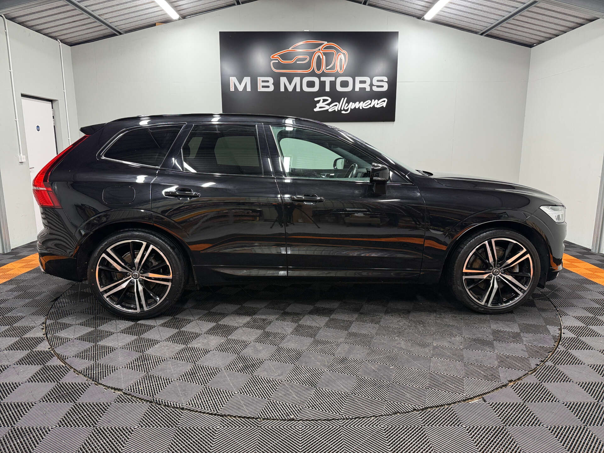 2019 VOLVO XC60 2.0 XC60 R-Design Pro B5 AWD Auto 4WD 5dr - vehicle photo 11 for sale on PureCar