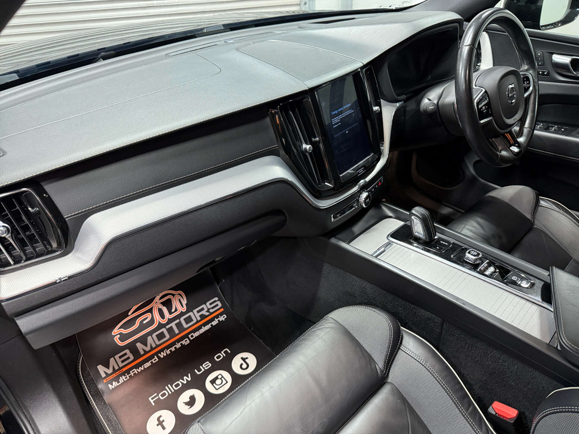2019 VOLVO XC60 2.0 XC60 R-Design Pro B5 AWD Auto 4WD 5dr - vehicle photo 29 for sale on PureCar