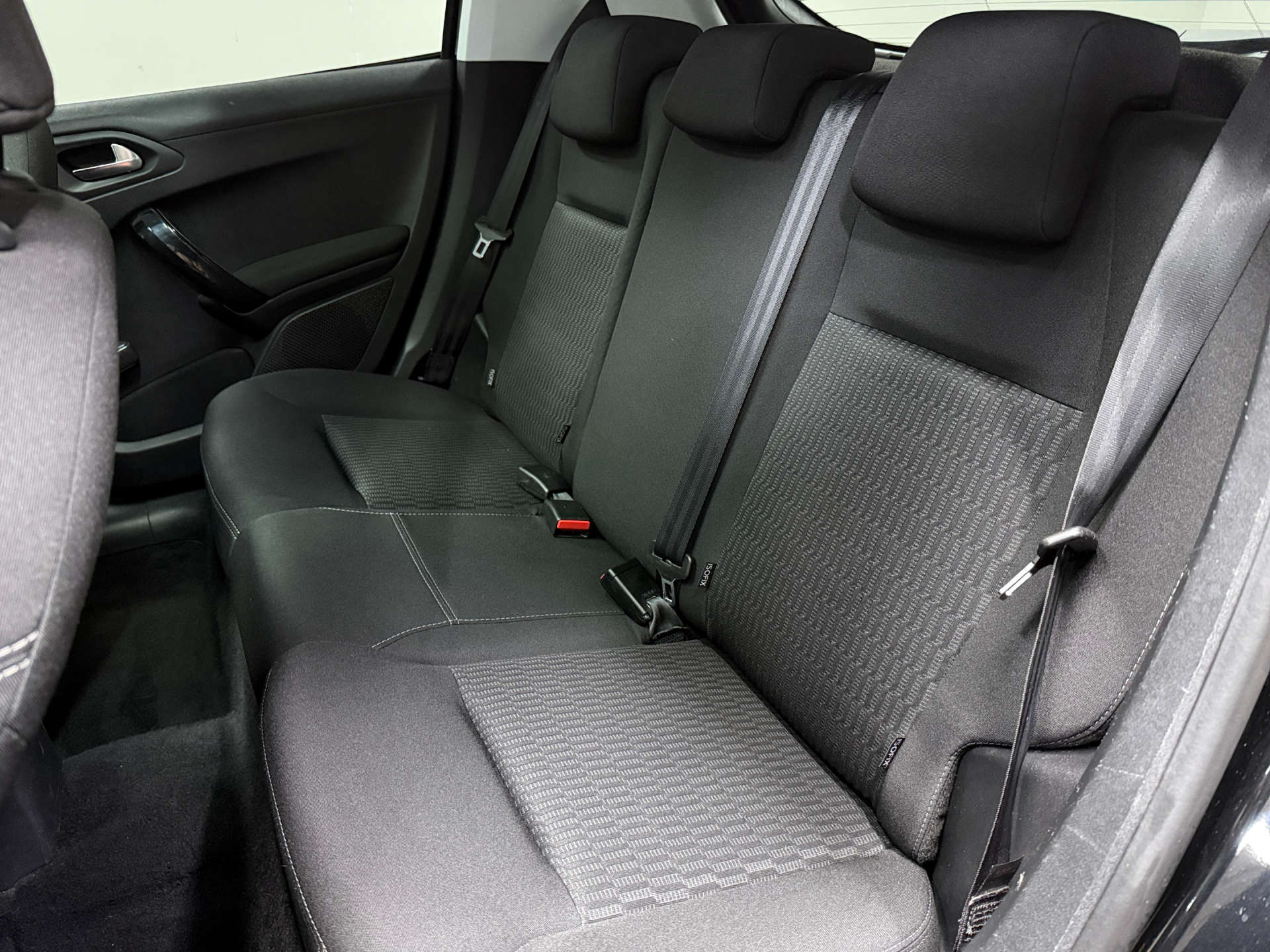 2015 PEUGEOT 1.2 208 Style 5dr - vehicle photo 35 for sale on PureCar