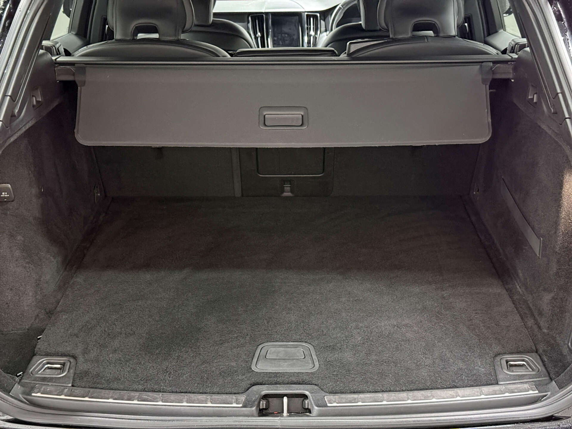 2019 VOLVO XC60 2.0 XC60 R-Design Pro B5 AWD Auto 4WD 5dr - vehicle photo 39 for sale on PureCar