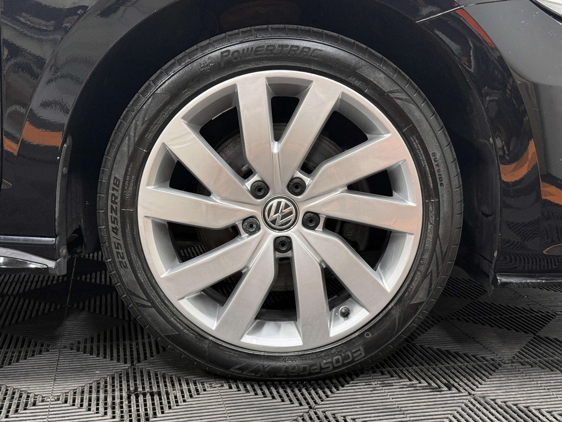 2018 VOLKSWAGEN TOURAN 1.4 TSI R-Line MPV 5dr Petrol Manual Euro 6 (s/s) (150 ps) - vehicle photo 11 for sale on PureCar
