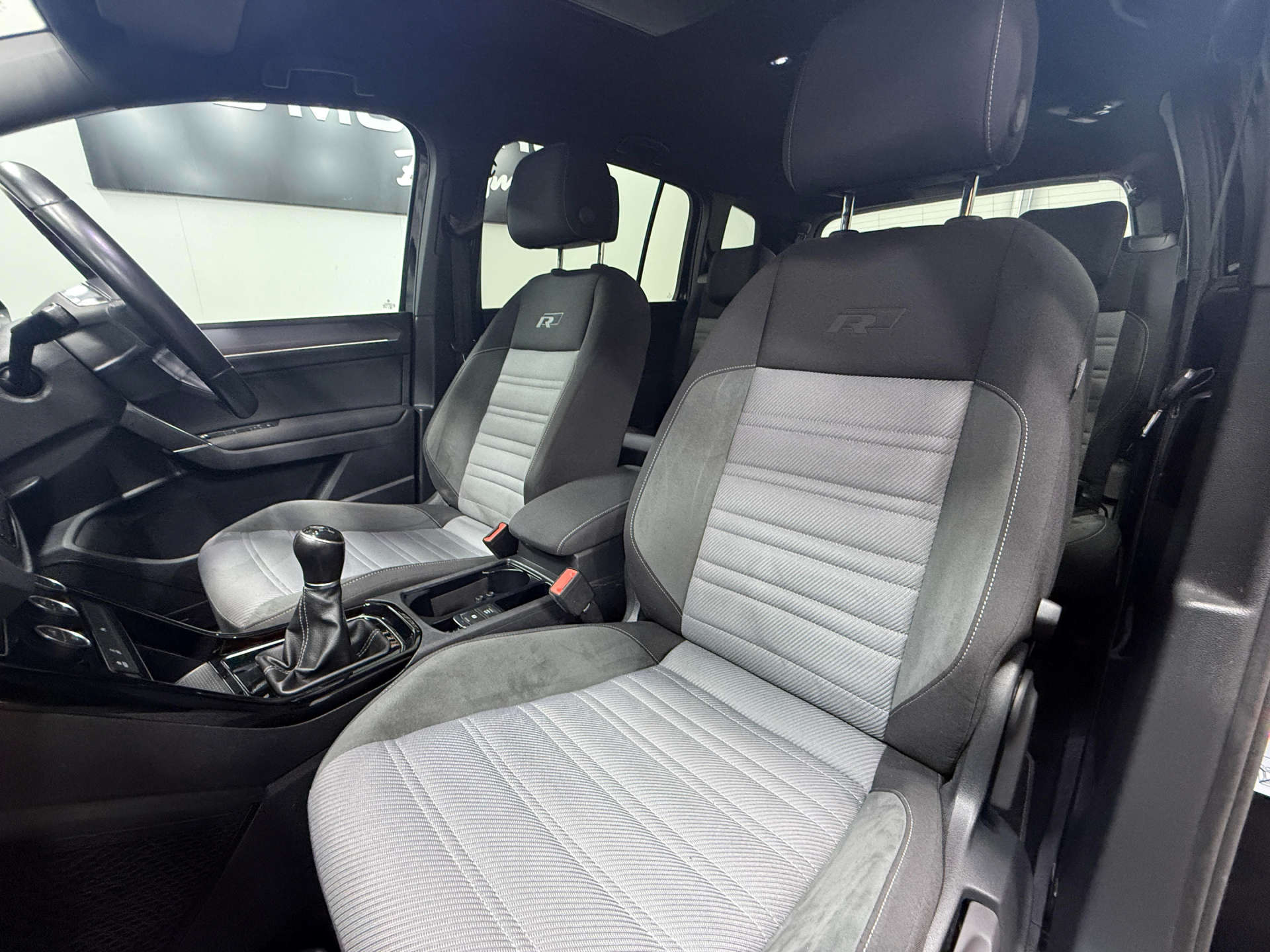 2018 VOLKSWAGEN TOURAN 1.4 TSI R-Line MPV 5dr Petrol Manual Euro 6 (s/s) (150 ps) - vehicle photo 26 for sale on PureCar