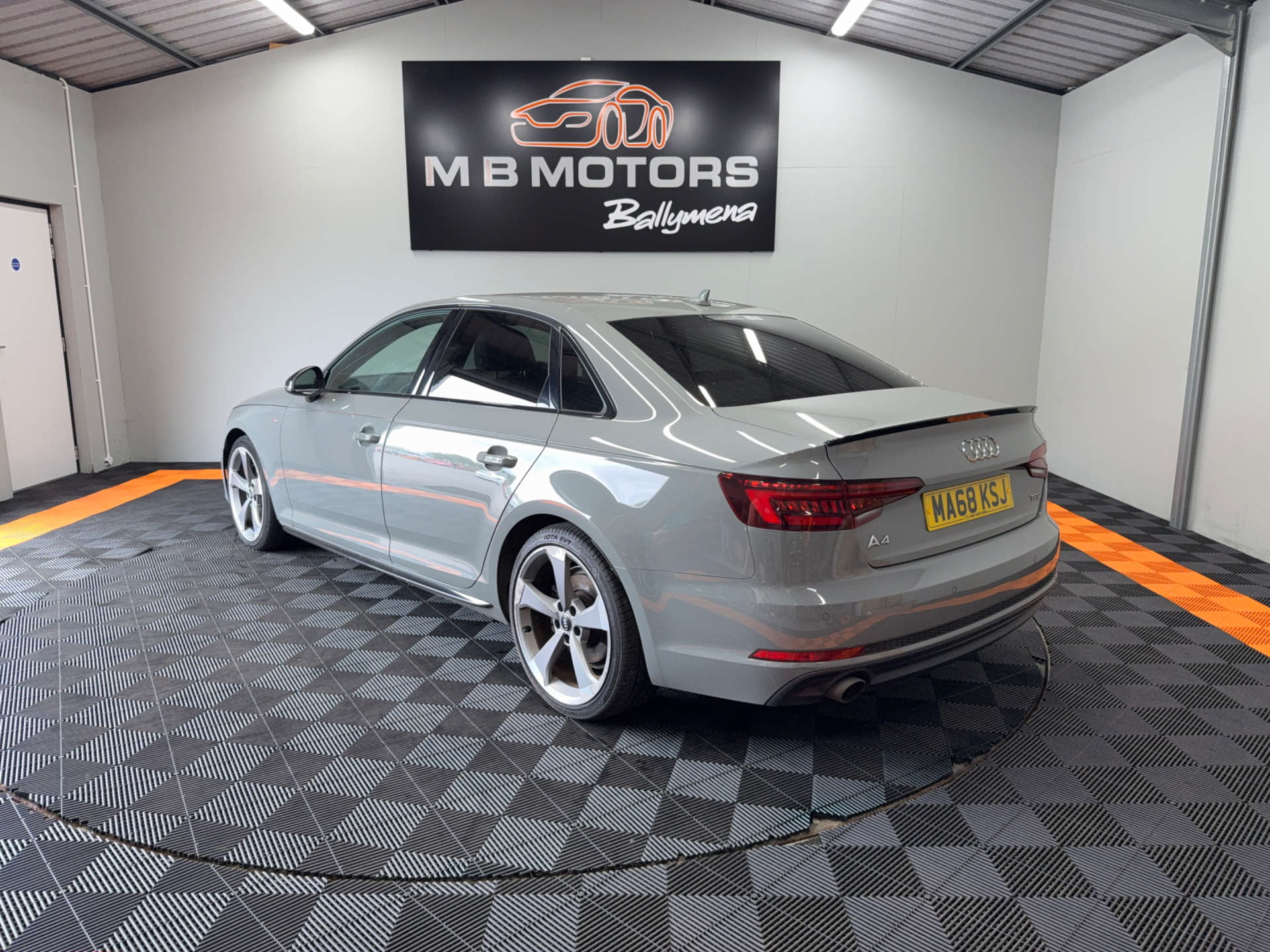 2018 AUDI A4 1.4 A4 Black Edition TFSI 4dr - vehicle photo 2 for sale on PureCar