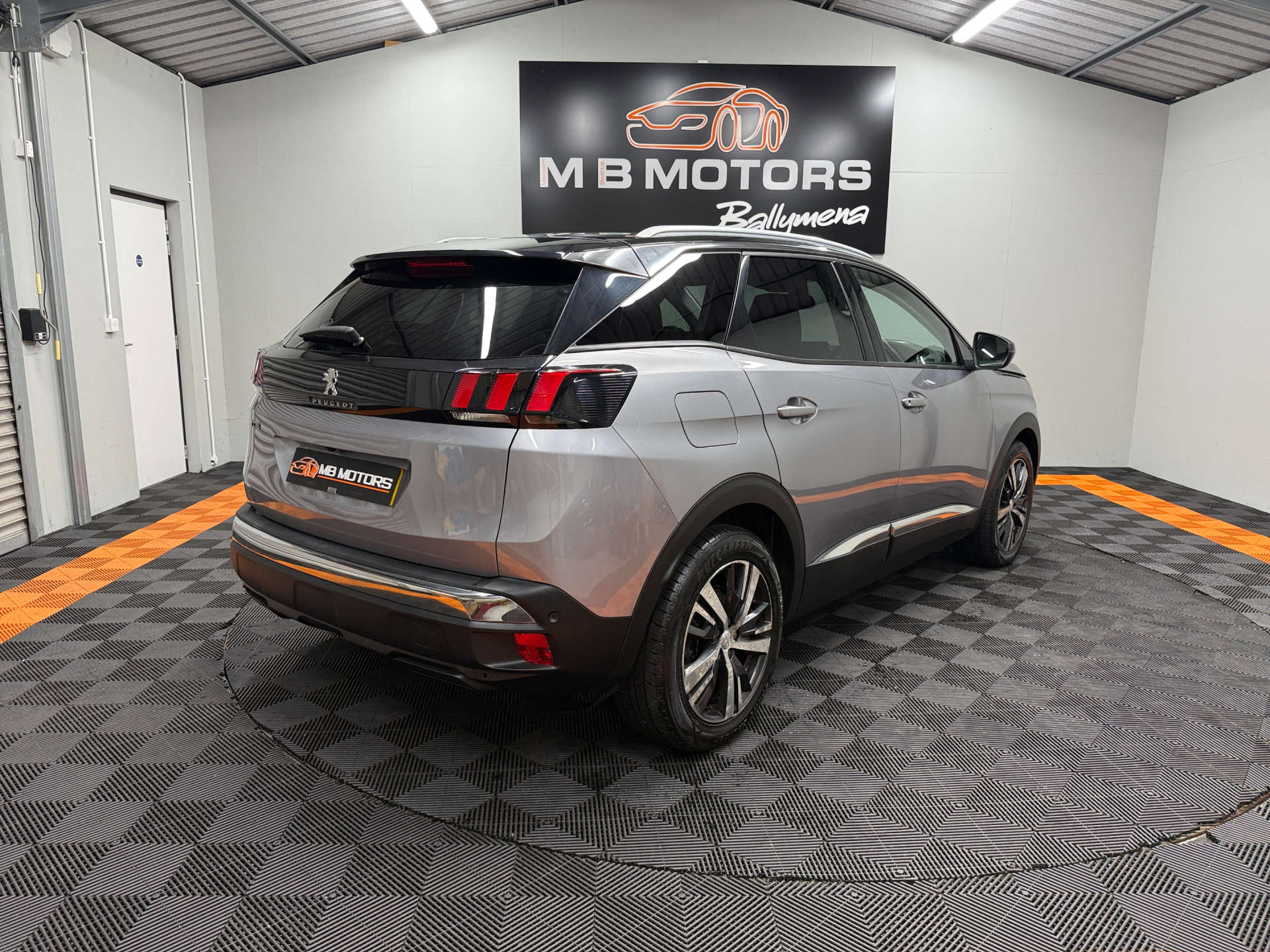 2018 PEUGEOT 1.2 3008 Allure S/S 5dr - vehicle photo 9 for sale on PureCar