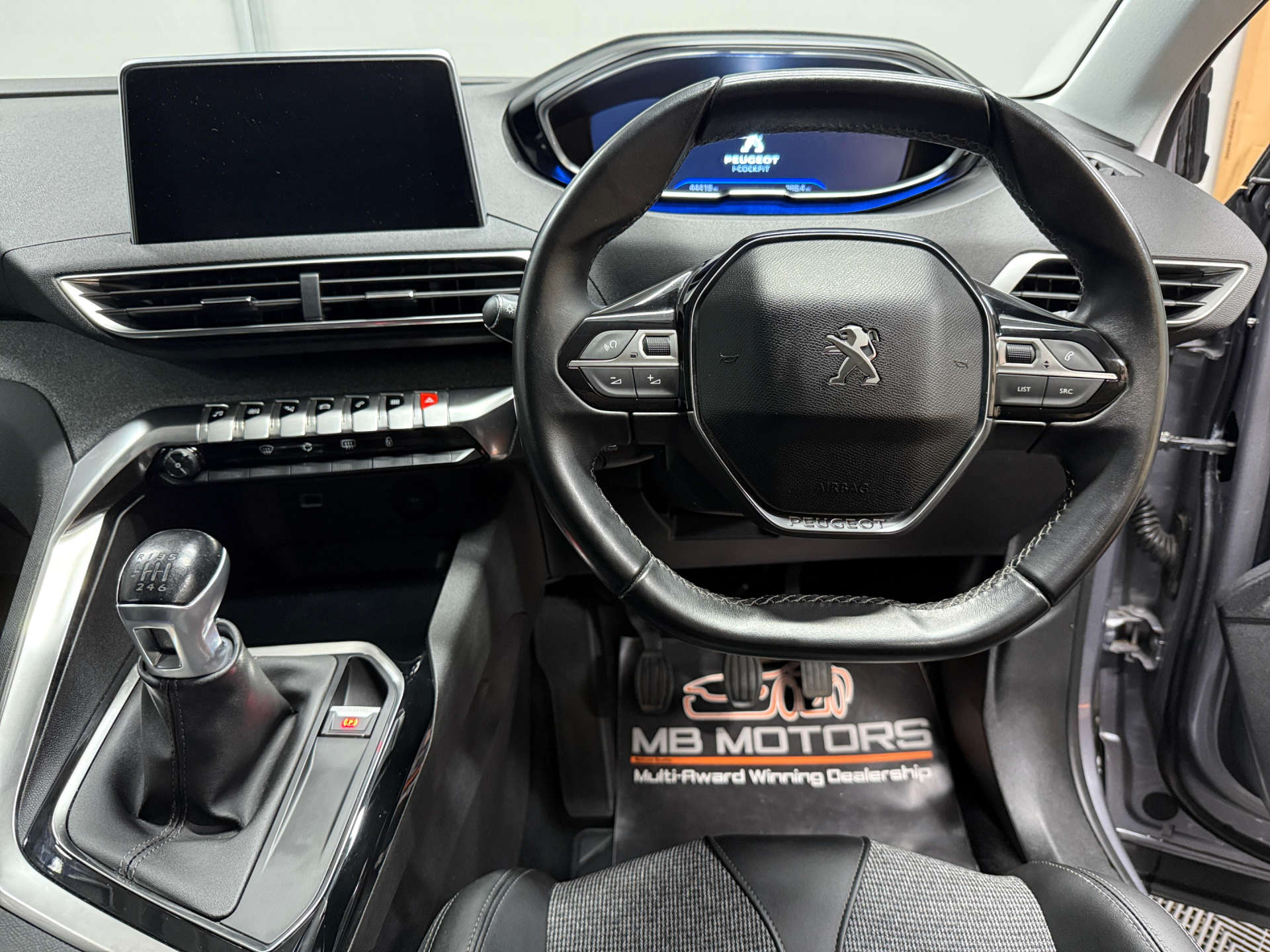 2018 PEUGEOT 1.2 3008 Allure S/S 5dr - vehicle photo 17 for sale on PureCar