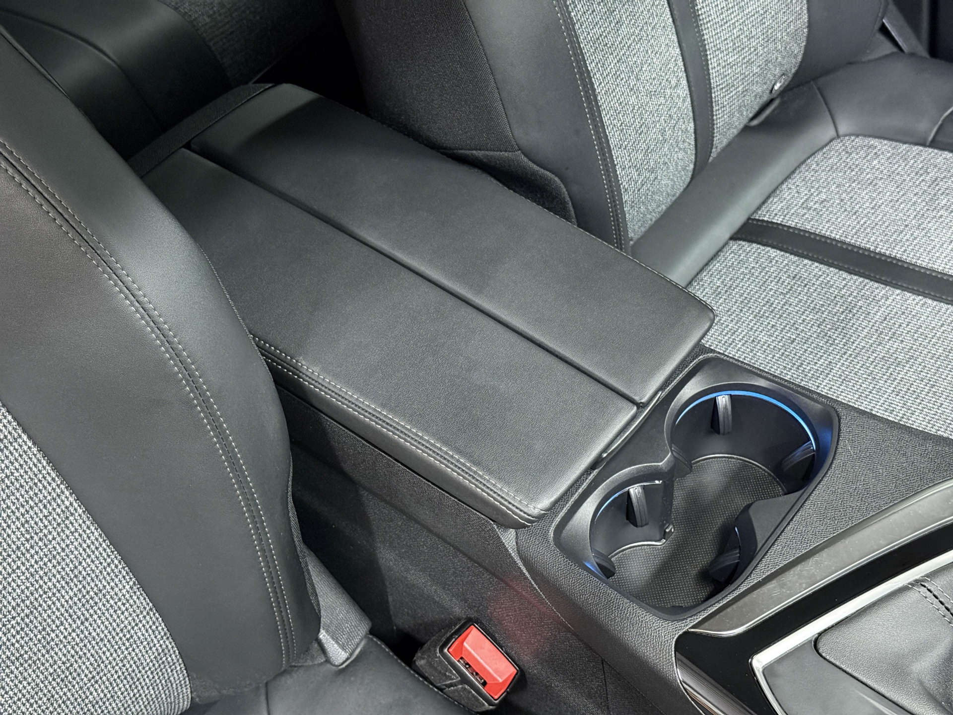 2018 PEUGEOT 1.2 3008 Allure S/S 5dr - vehicle photo 21 for sale on PureCar