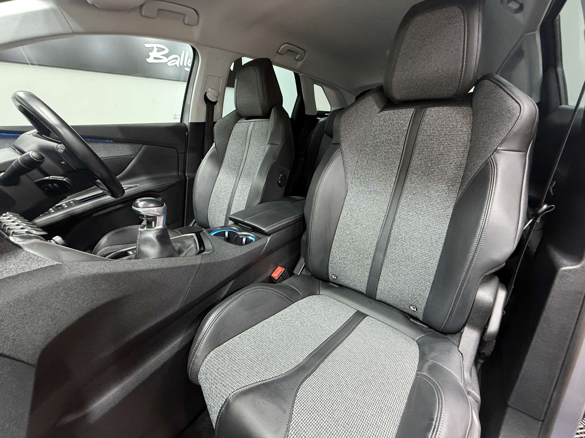 2018 PEUGEOT 1.2 3008 Allure S/S 5dr - vehicle photo 27 for sale on PureCar