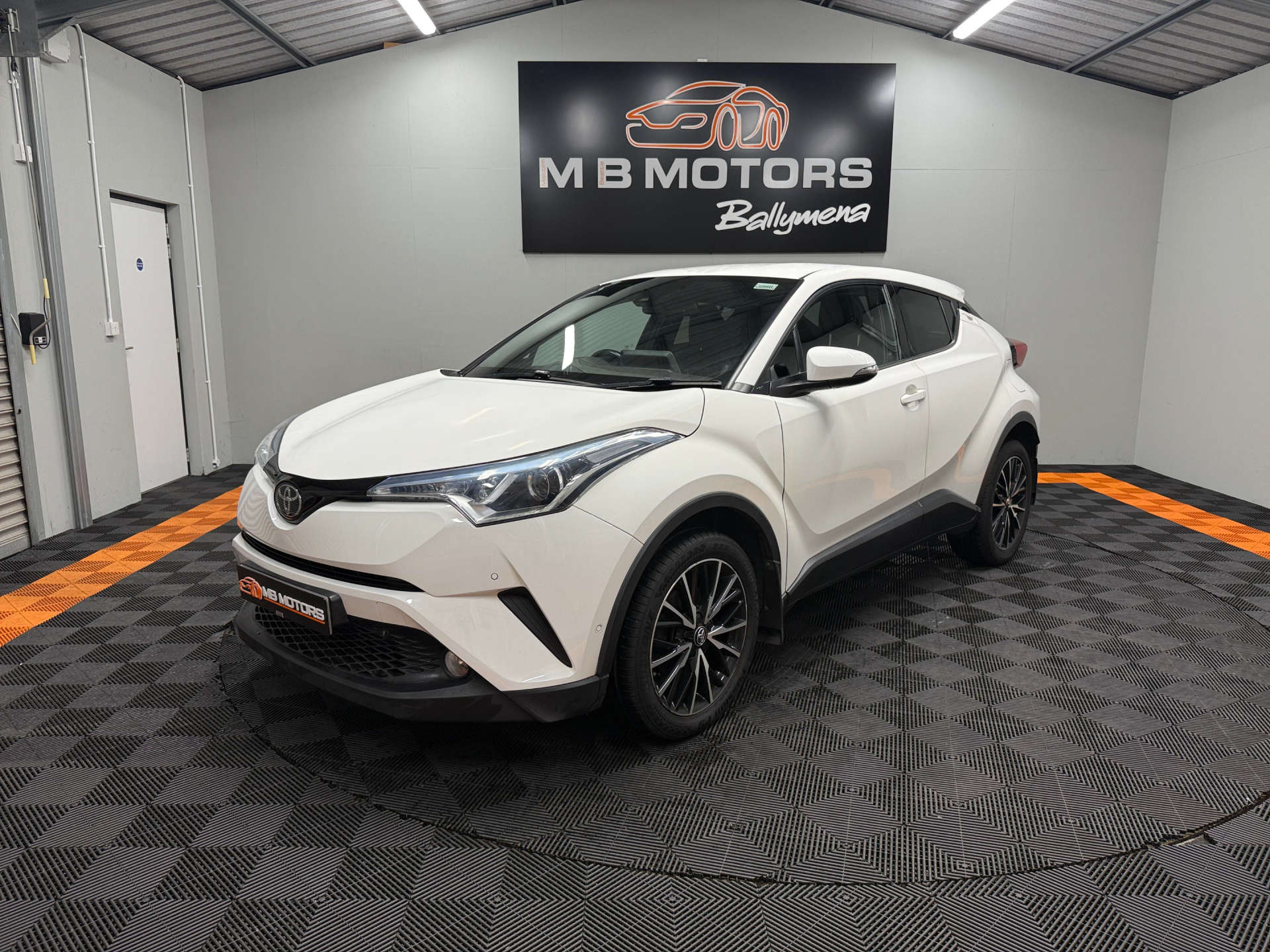 2017 TOYOTA C-HR 1.2 C-HR Excel 5dr - vehicle photo 3 for sale on PureCar