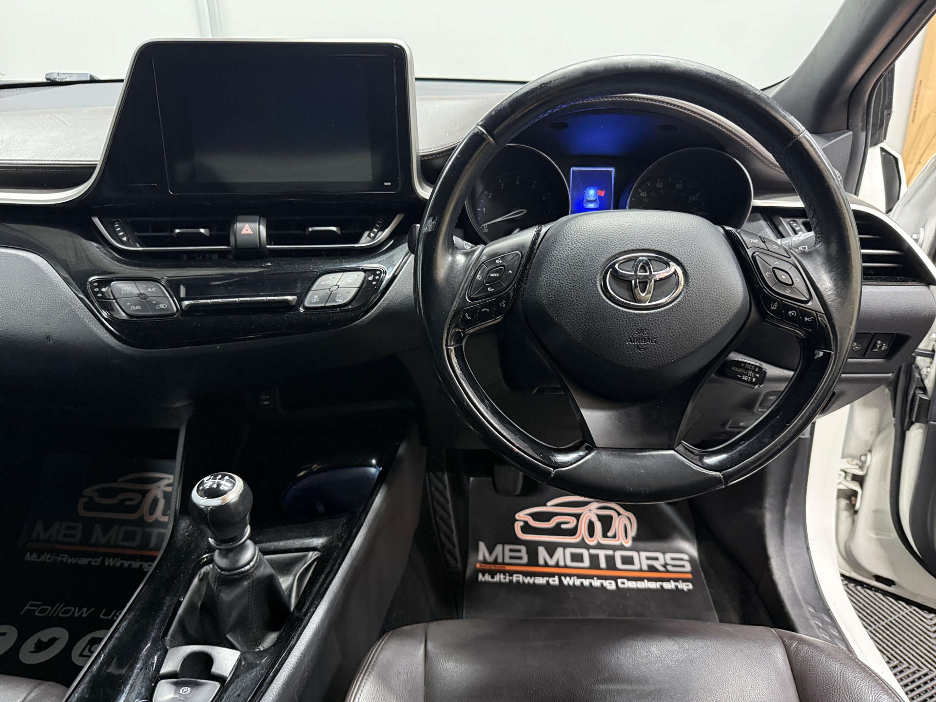 2017 TOYOTA C-HR 1.2 C-HR Excel 5dr - vehicle photo 18 for sale on PureCar