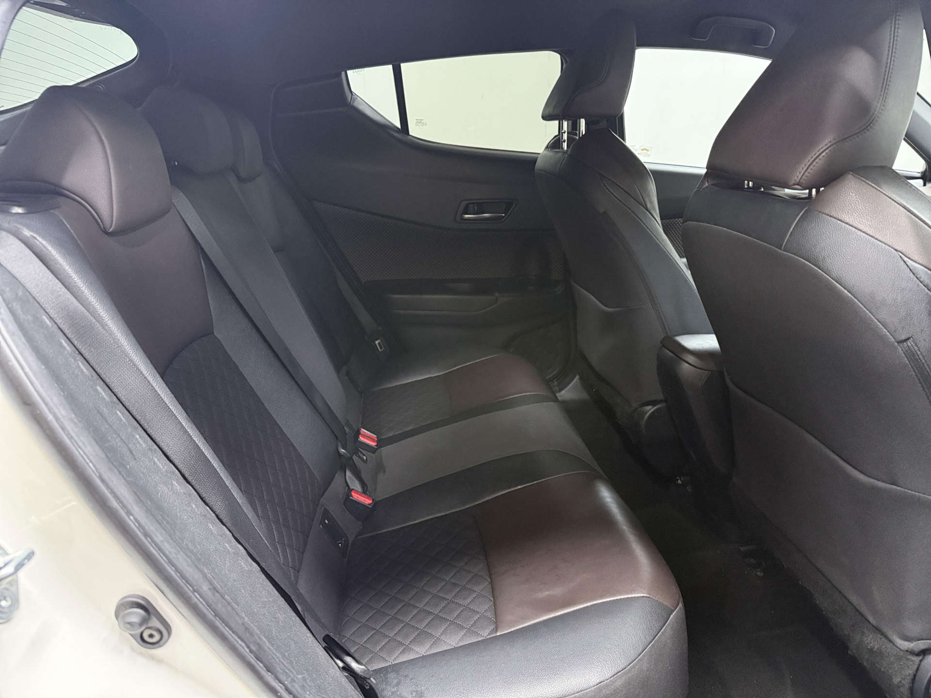2017 TOYOTA C-HR 1.2 C-HR Excel 5dr - vehicle photo 32 for sale on PureCar