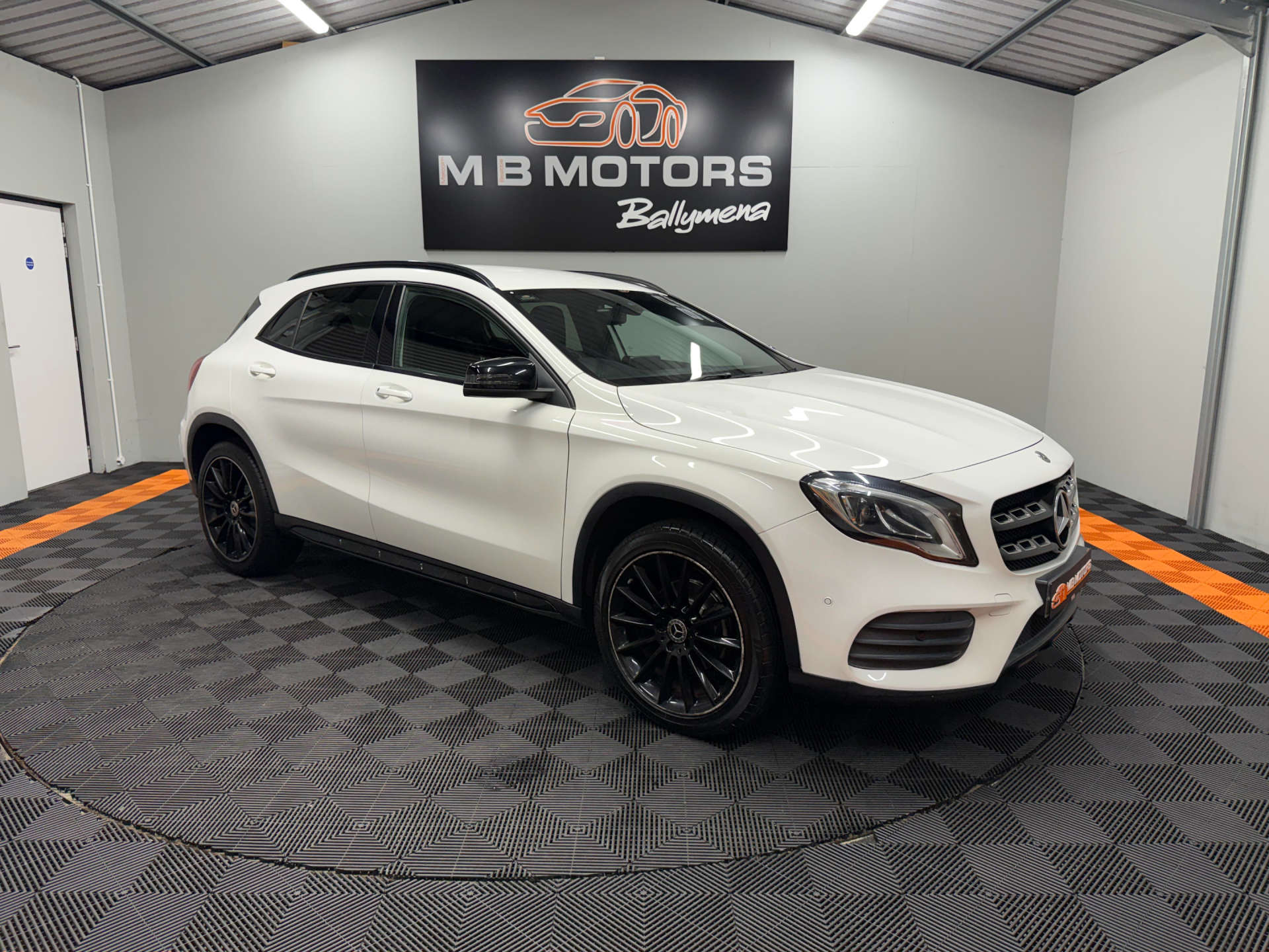 MERCEDES GLA 2019