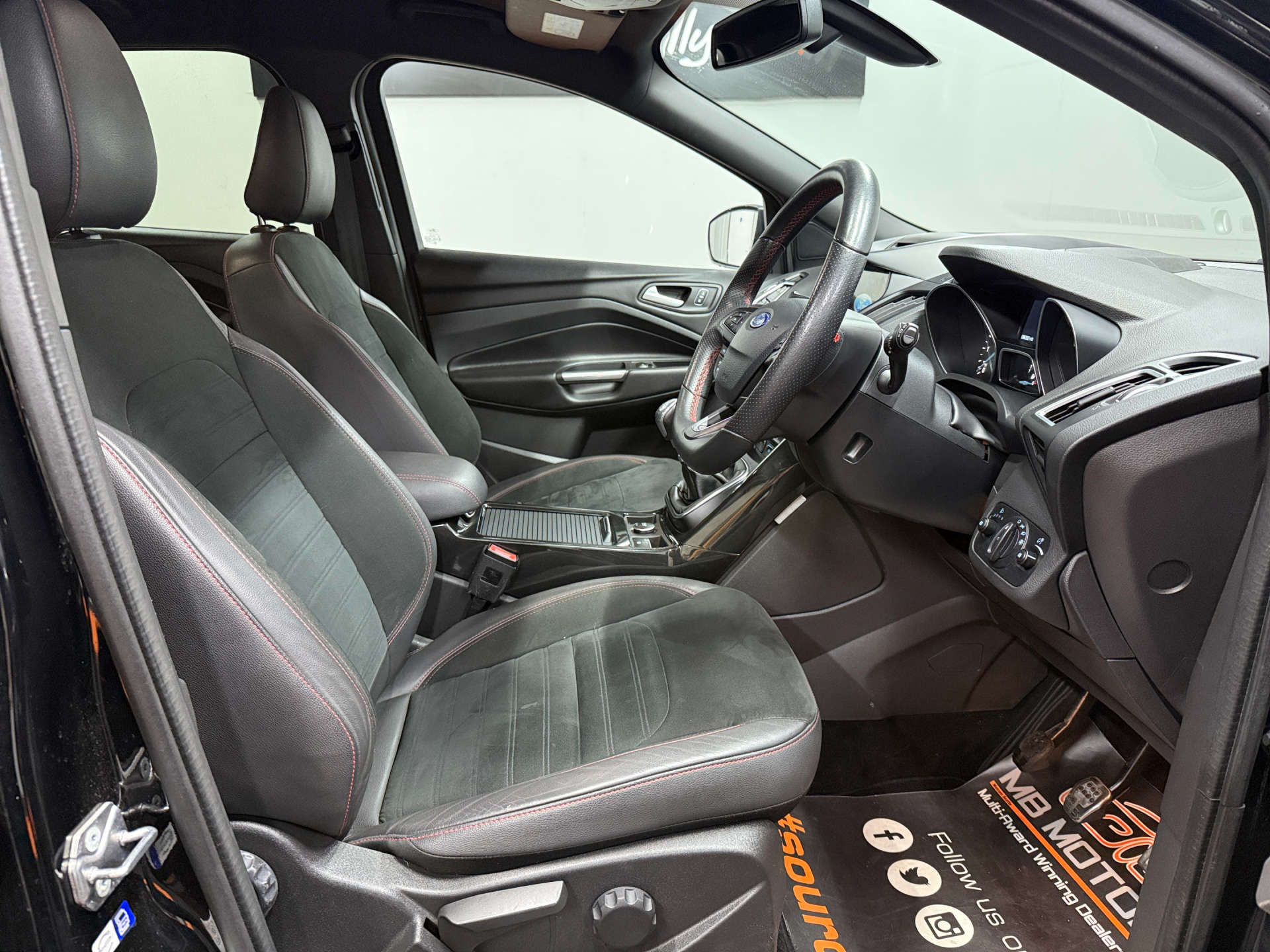 2019 FORD KUGA 1.5 Kuga ST-Line TDCi 5dr - vehicle photo 15 for sale on PureCar