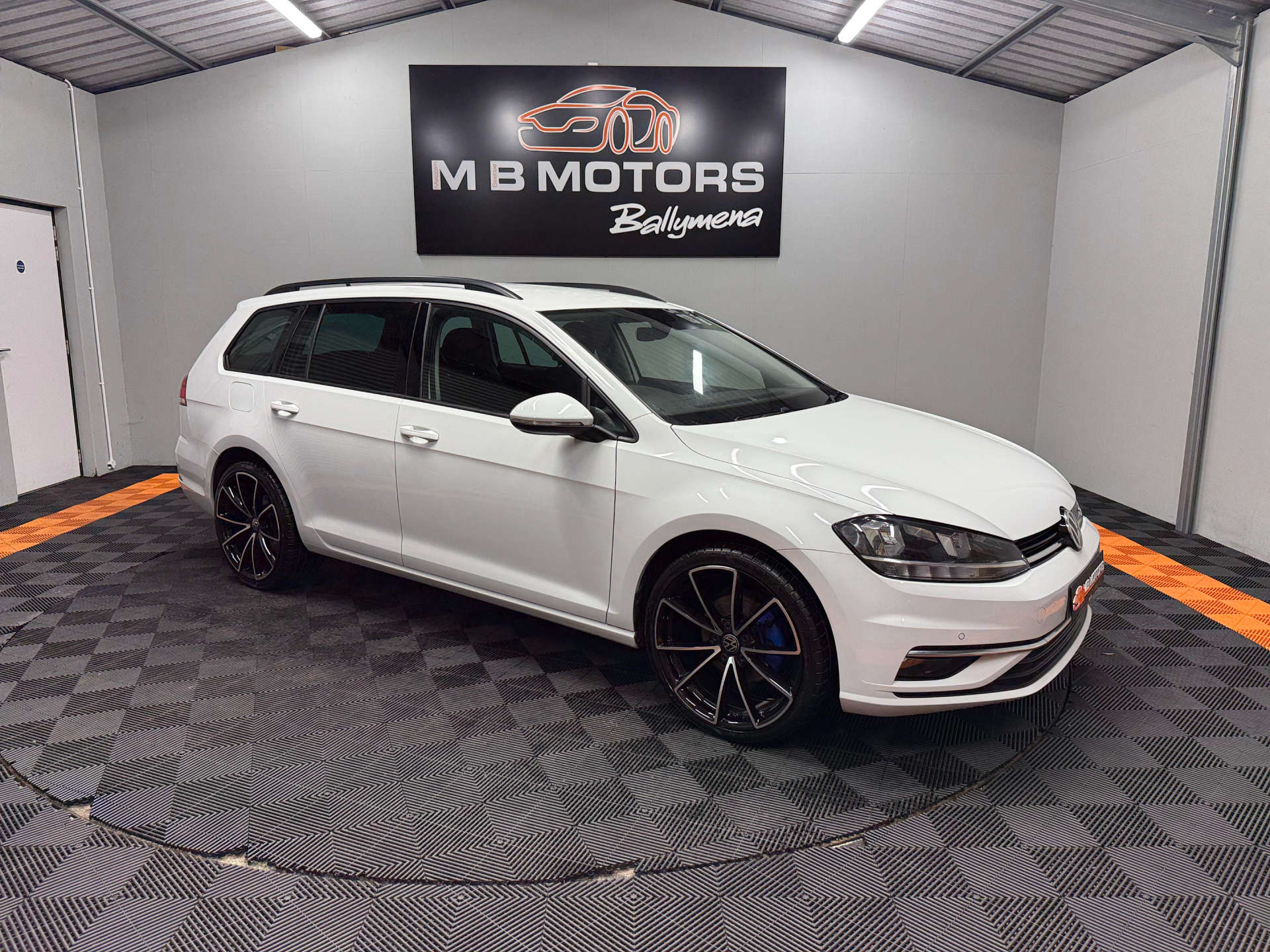 VOLKSWAGEN GOLF 2019
