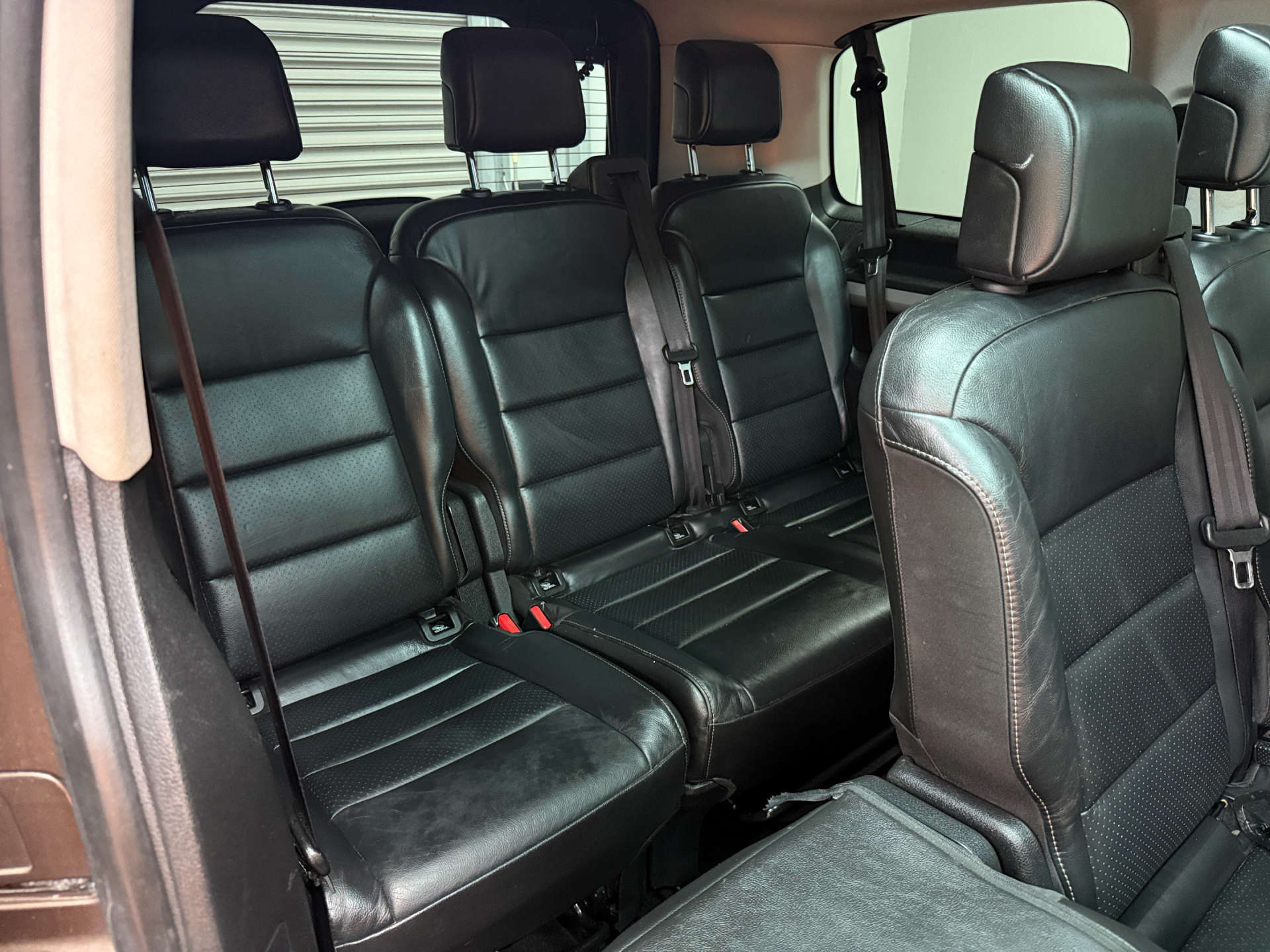 2017 PEUGEOT TRAVELLER 2.0 Traveller Allure Standard Blue HDi 5dr - vehicle photo 33 for sale on PureCar