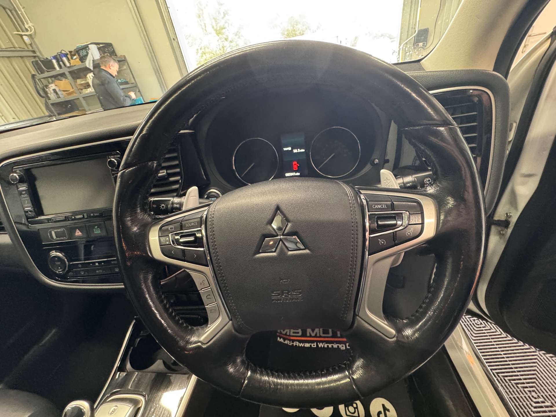 2015 MITSUBISHI OUTLANDER 2.0 Outlander GX4h PHEV Semi-Auto 4WD 5dr - vehicle photo 7 for sale on PureCar