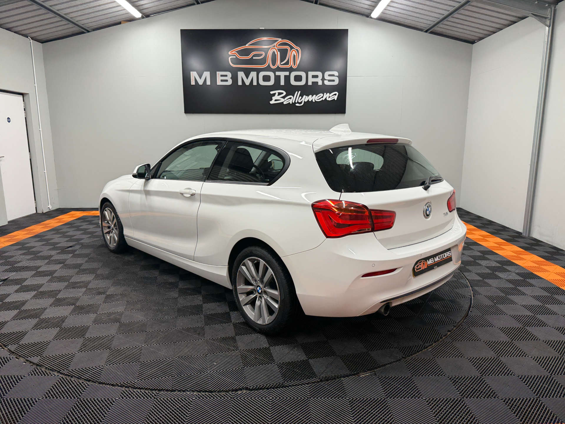 2016 BMW 1 SERIES 1.5 118i Sport Auto 3dr - vehicle photo 10 for sale on PureCar