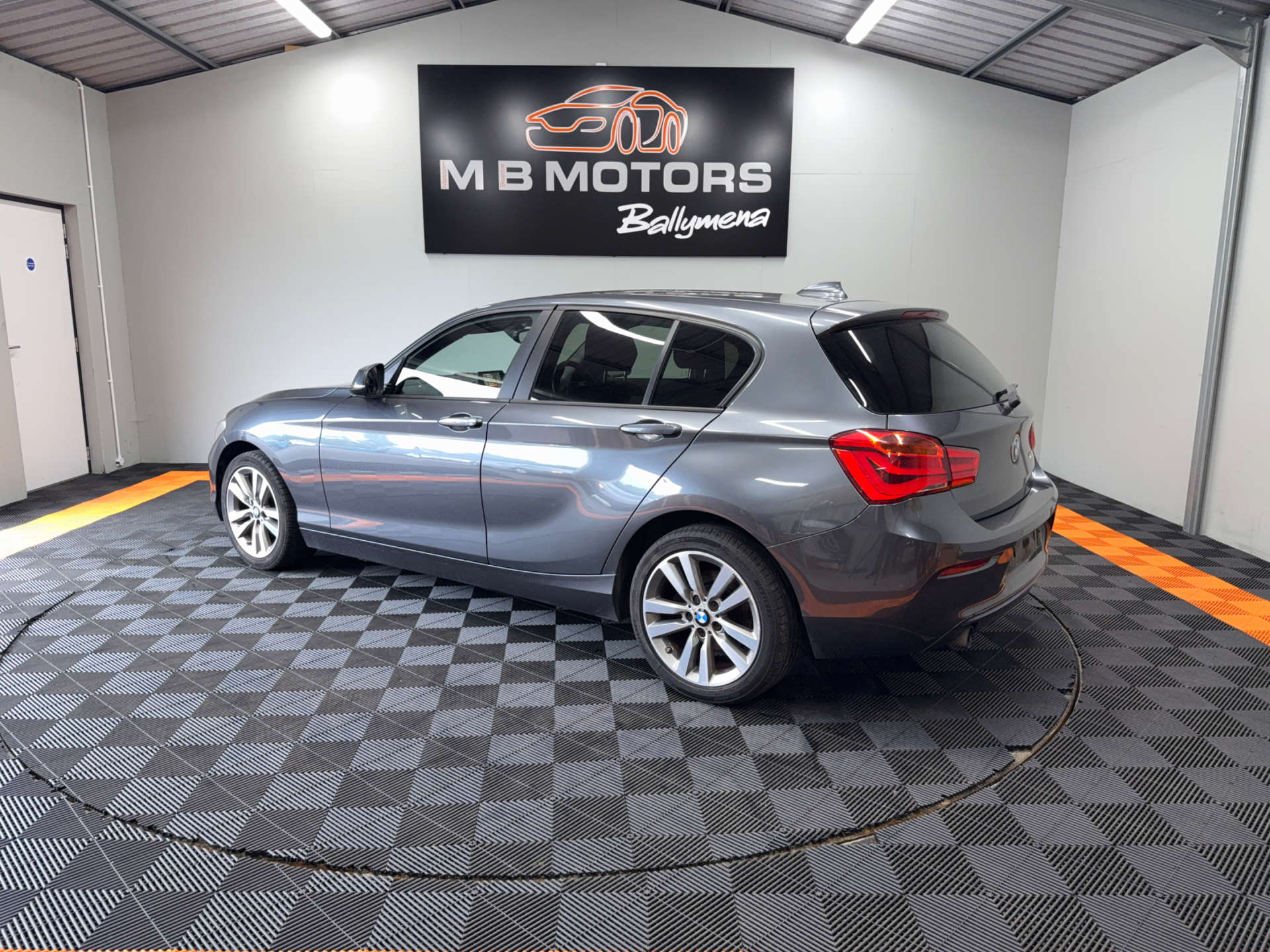 2015 BMW 1 SERIES 1.5 118i Sport 5dr - vehicle photo 2 for sale on PureCar